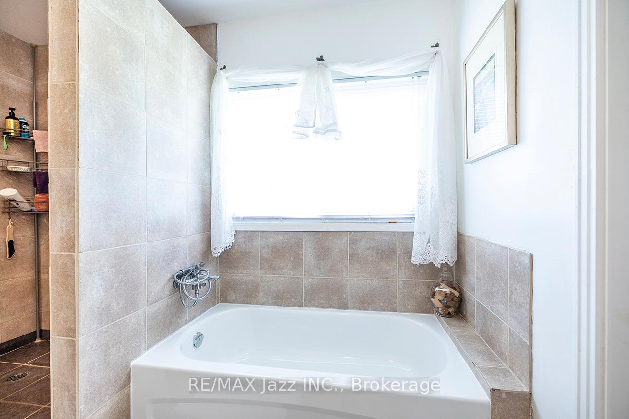 Photo 25 of 23 Bayview Drive, Greater Napanee, Greater Napanee — HOMEH