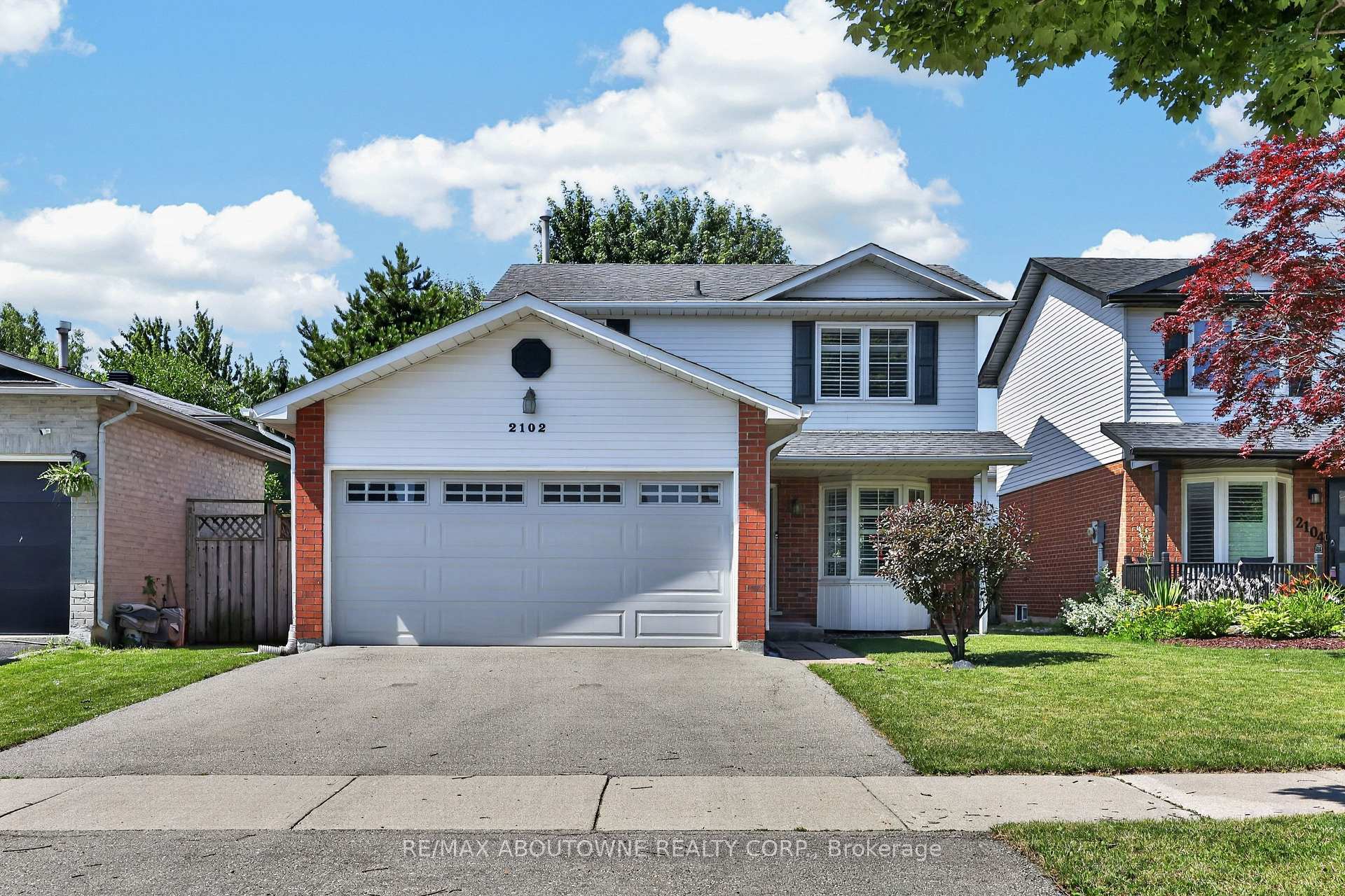 Photo 2 of 2102 Salma Crescent, Burlington, Headon — HOMEH