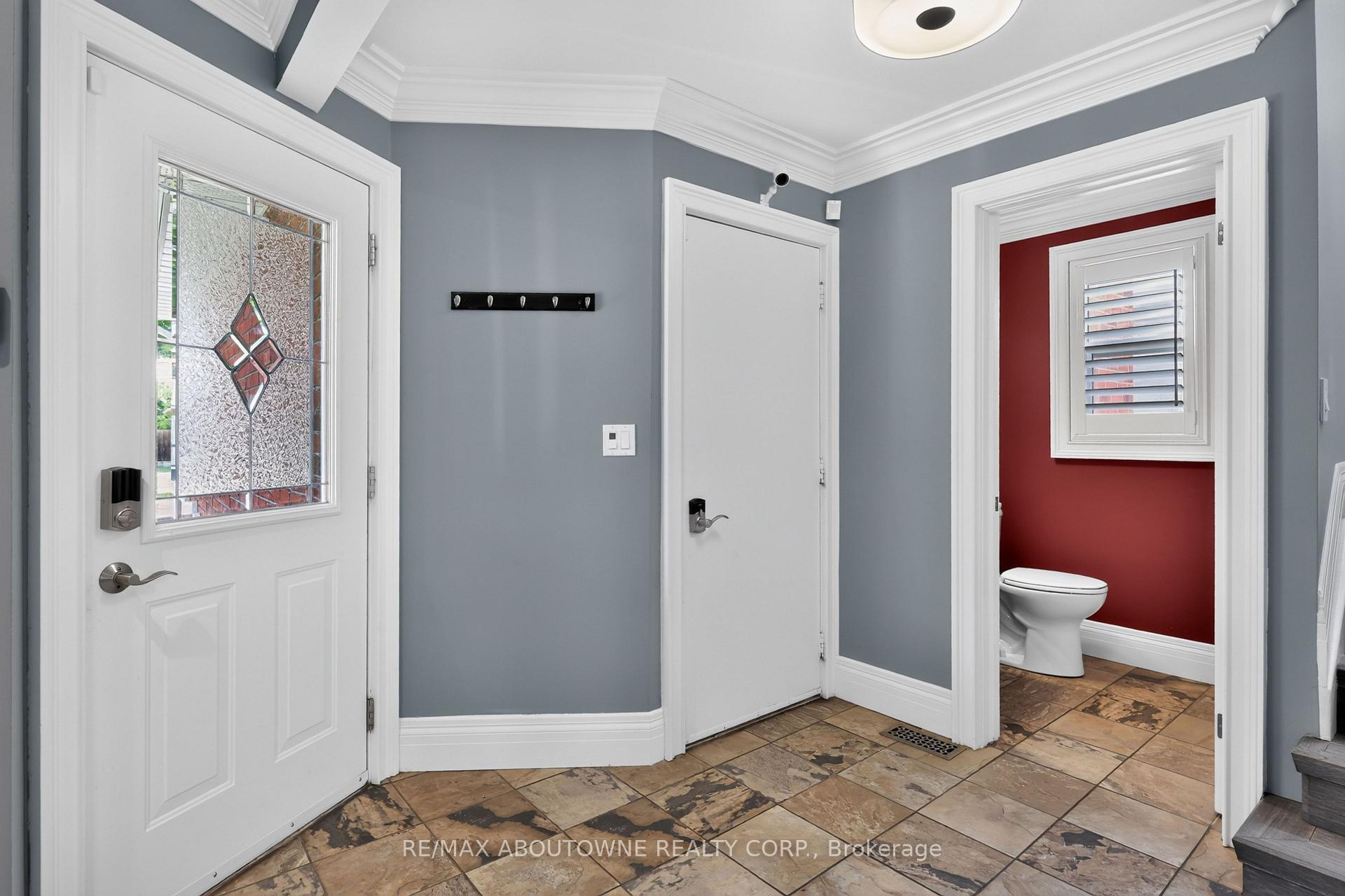 Photo 6 of 2102 Salma Crescent, Burlington, Headon — HOMEH