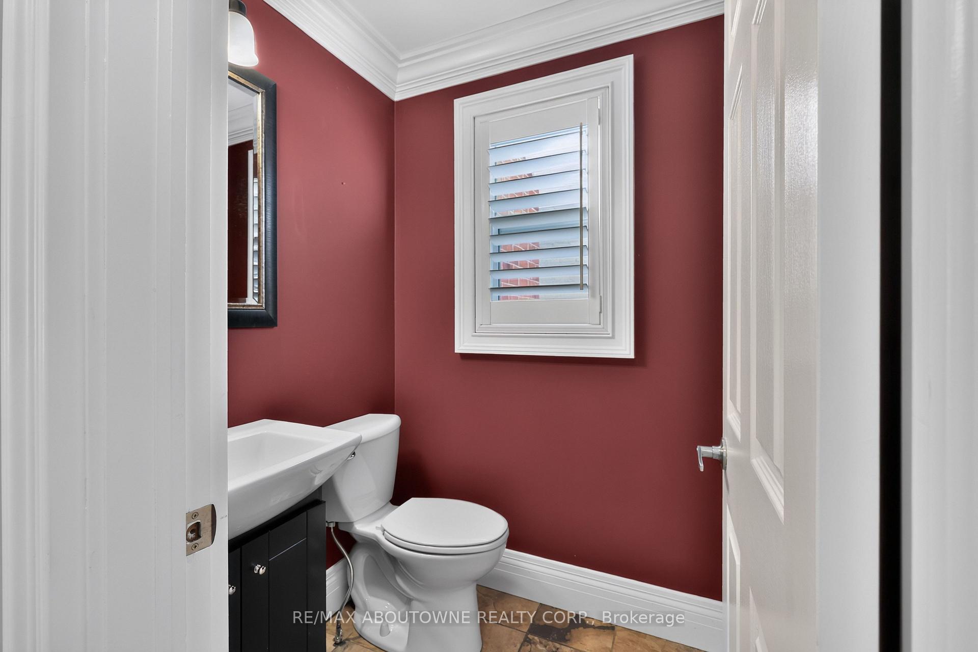 Photo 8 of 2102 Salma Crescent, Burlington, Headon — HOMEH