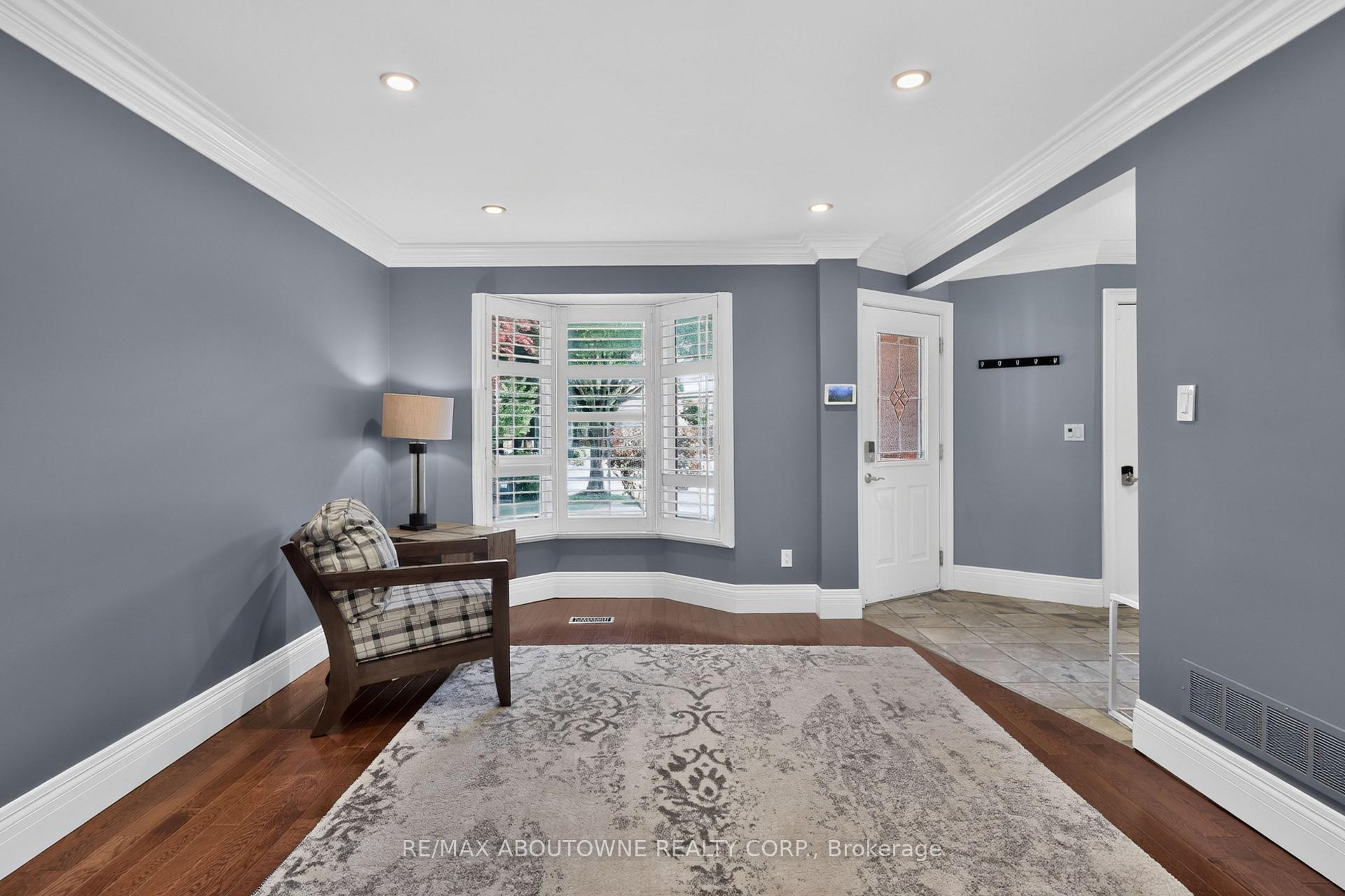 Photo 9 of 2102 Salma Crescent, Burlington, Headon — HOMEH