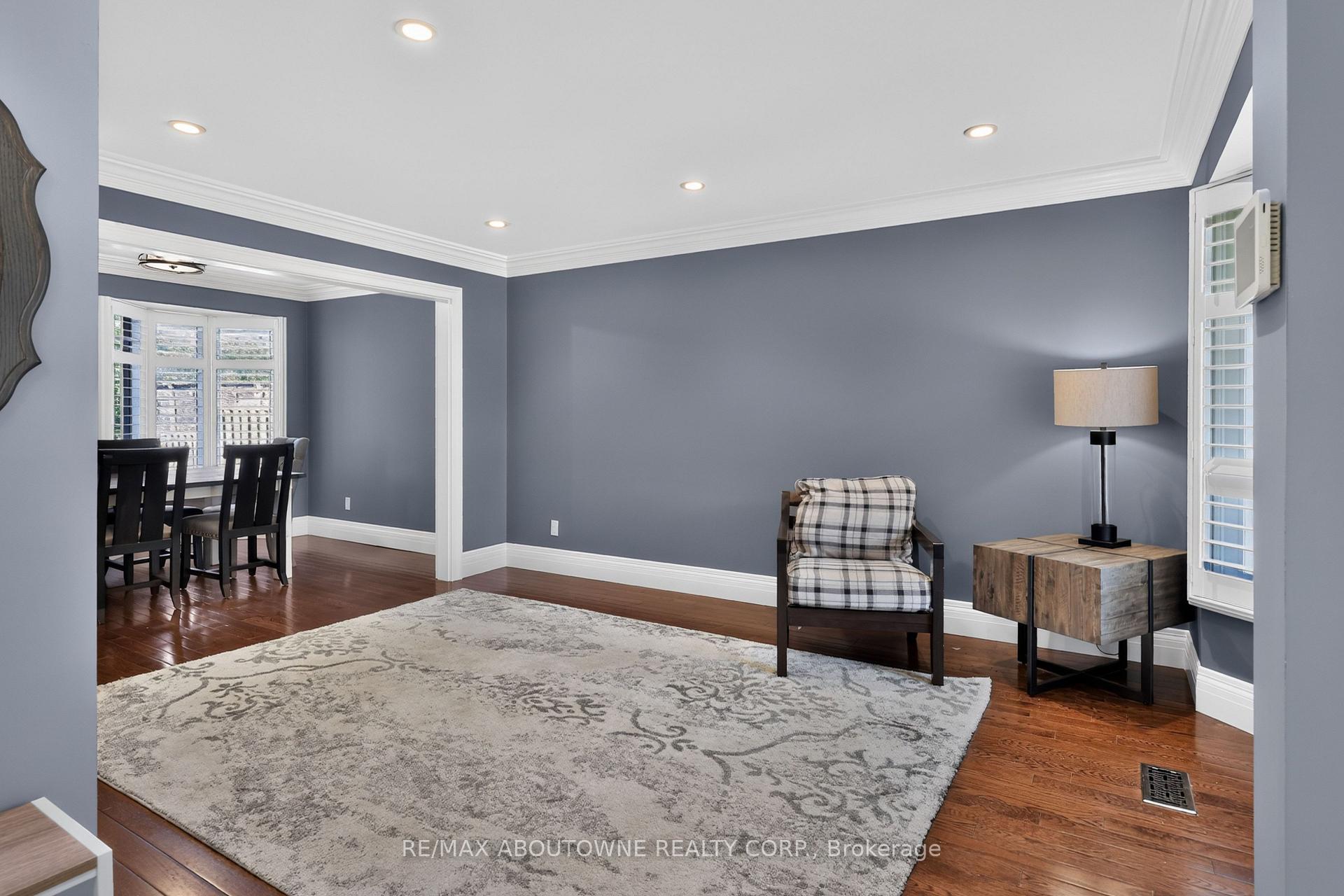 Photo 11 of 2102 Salma Crescent, Burlington, Headon — HOMEH