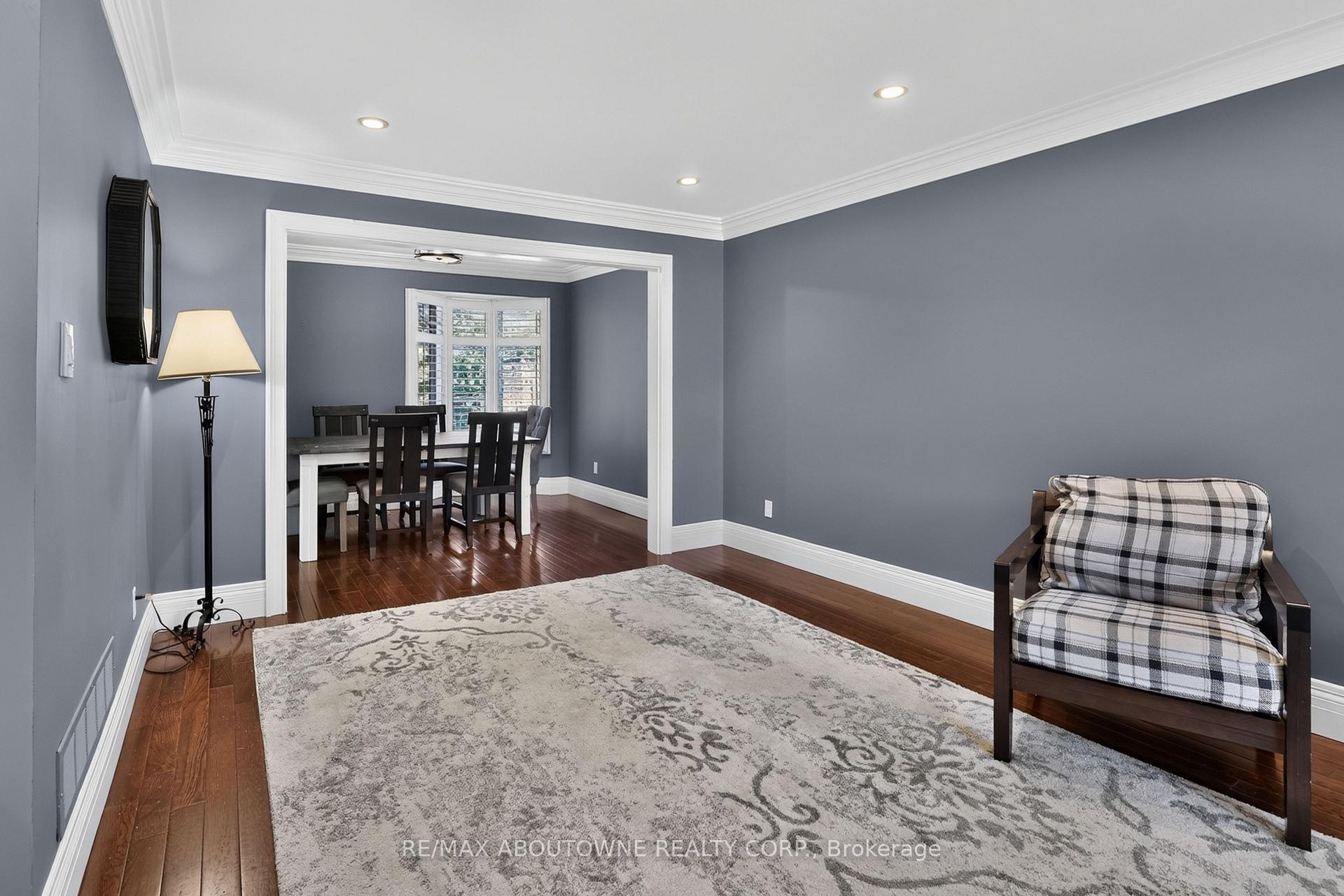 Photo 12 of 2102 Salma Crescent, Burlington, Headon — HOMEH