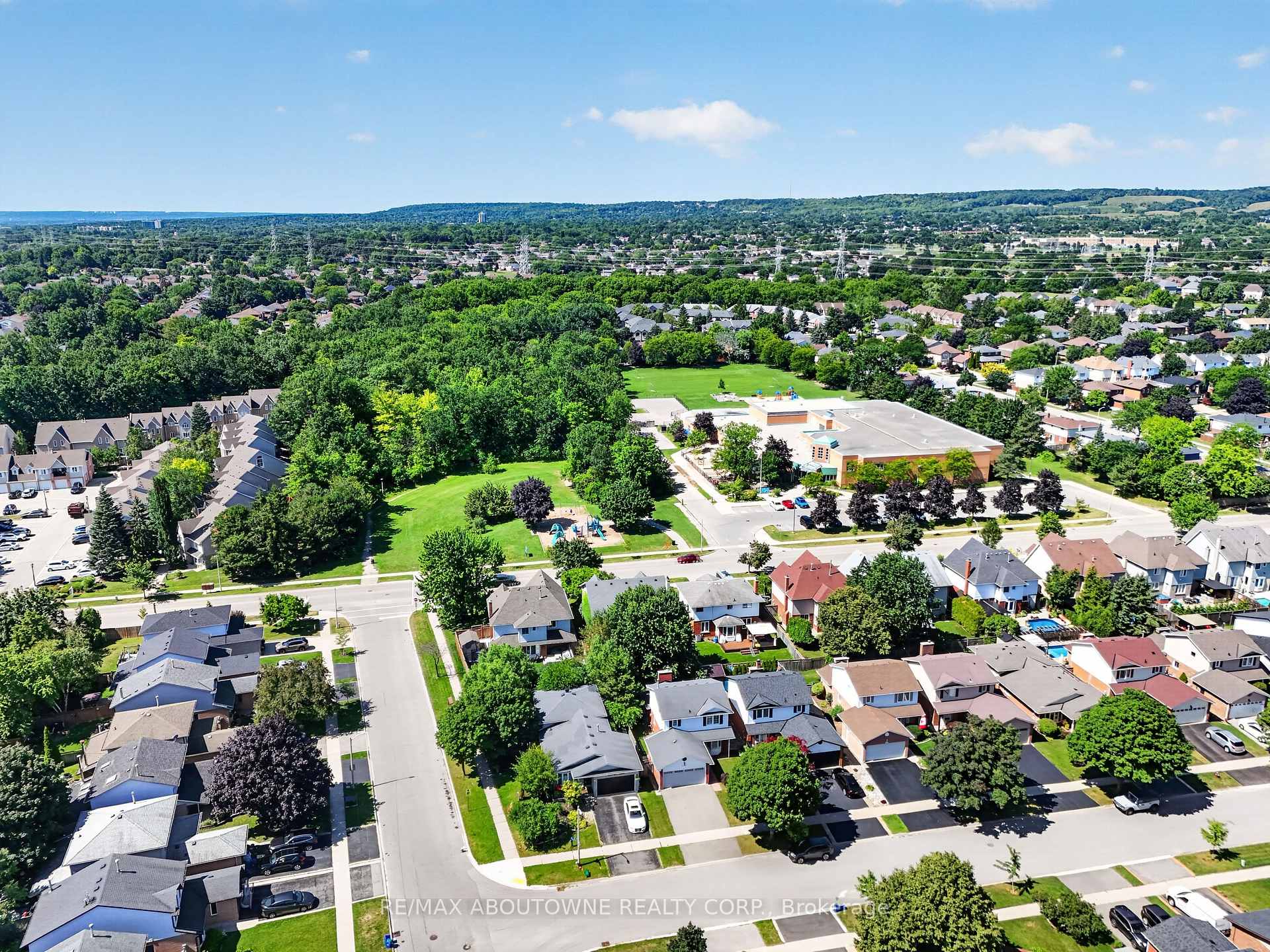 Photo 48 of 2102 Salma Crescent, Burlington, Headon — HOMEH