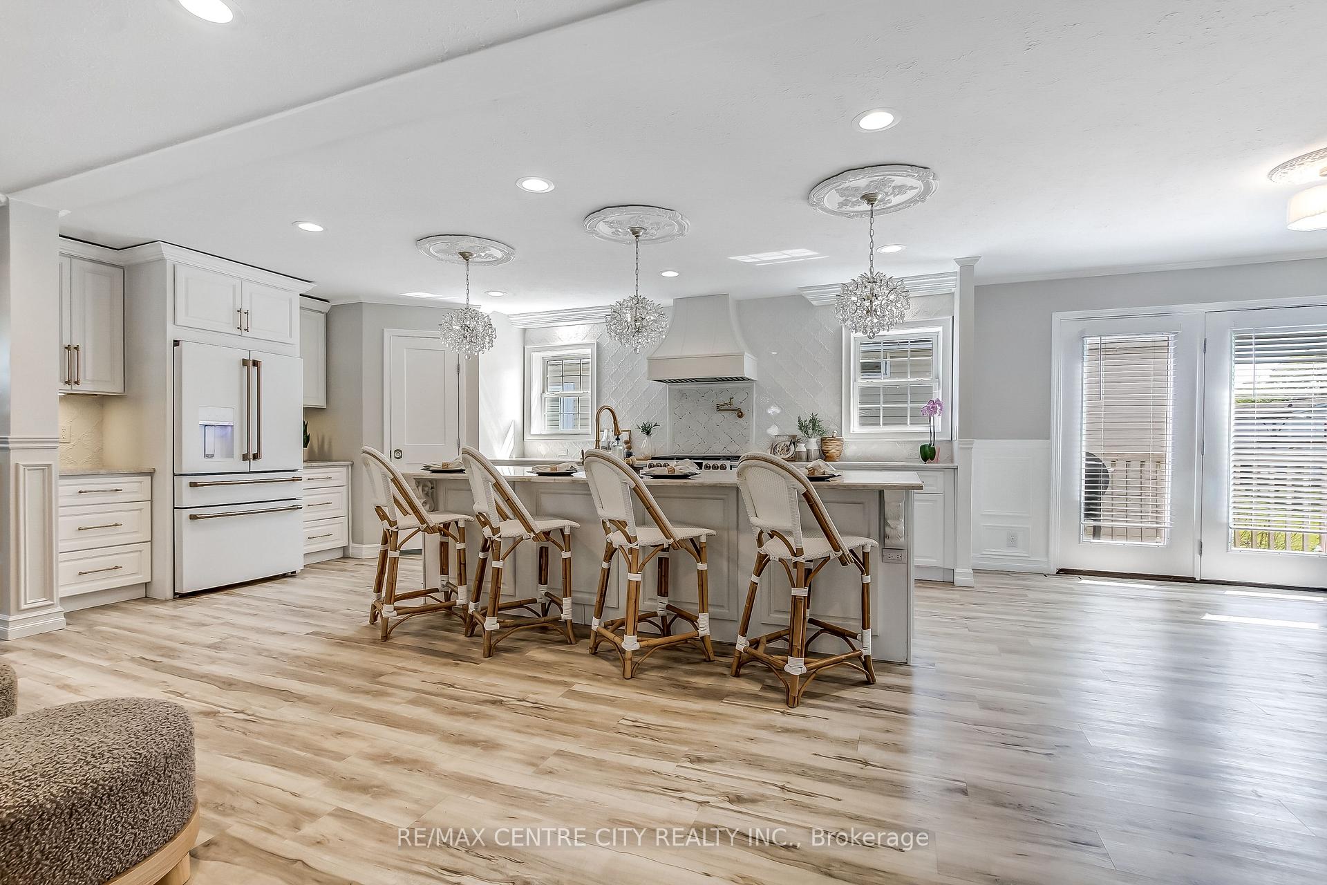 Photo 6 of Unit 201, 198 Springbank Drive, London, South D — HOMEH