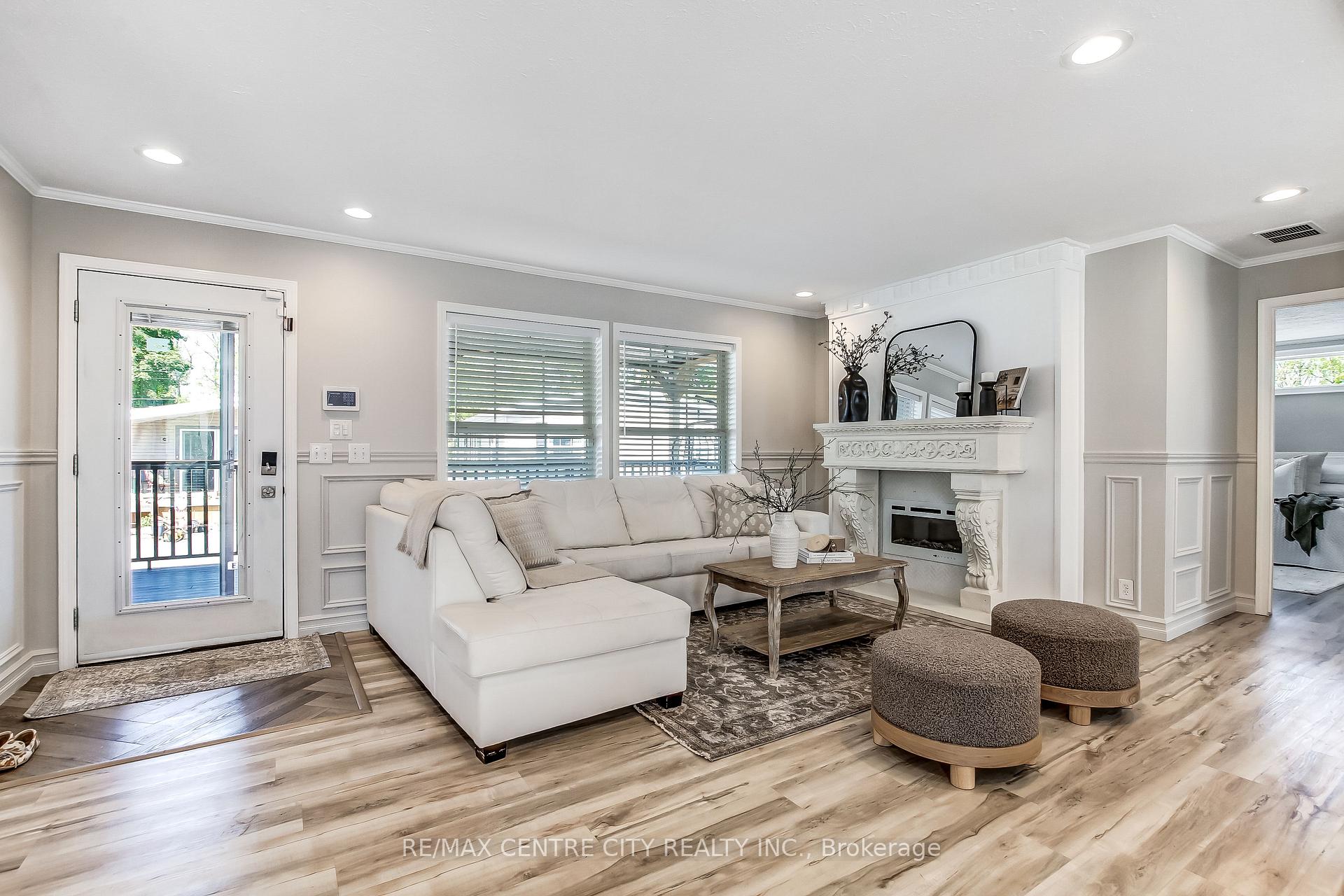 Photo 10 of Unit 201, 198 Springbank Drive, London, South D — HOMEH