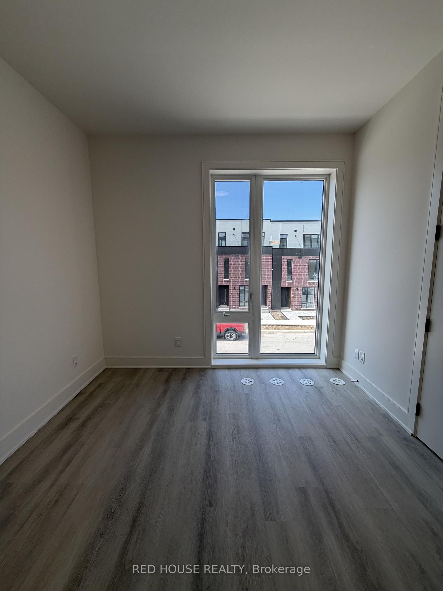 Photo 10 of 96 Everett Common, St. Catharines, Oakdale — HOMEH