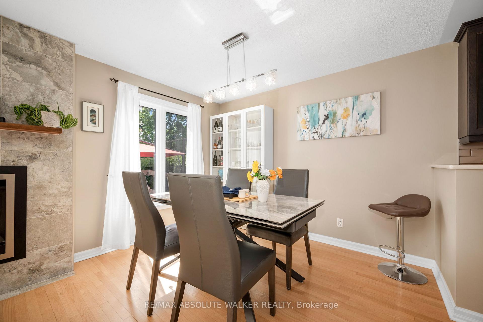 Photo 10 of 1546 Meadowfield Place, Ottawa, Chapel Hill — HOMEH