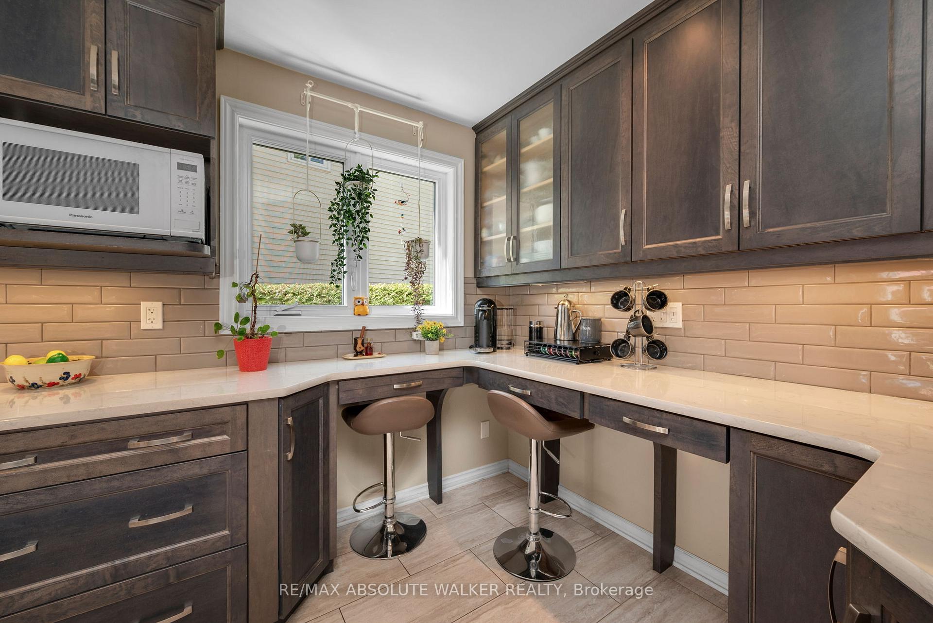 Photo 14 of 1546 Meadowfield Place, Ottawa, Chapel Hill — HOMEH