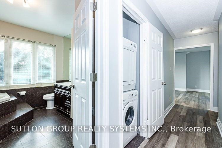 Photo 24 of 27 Indian Grove, Toronto, High Park-Swansea — HOMEH