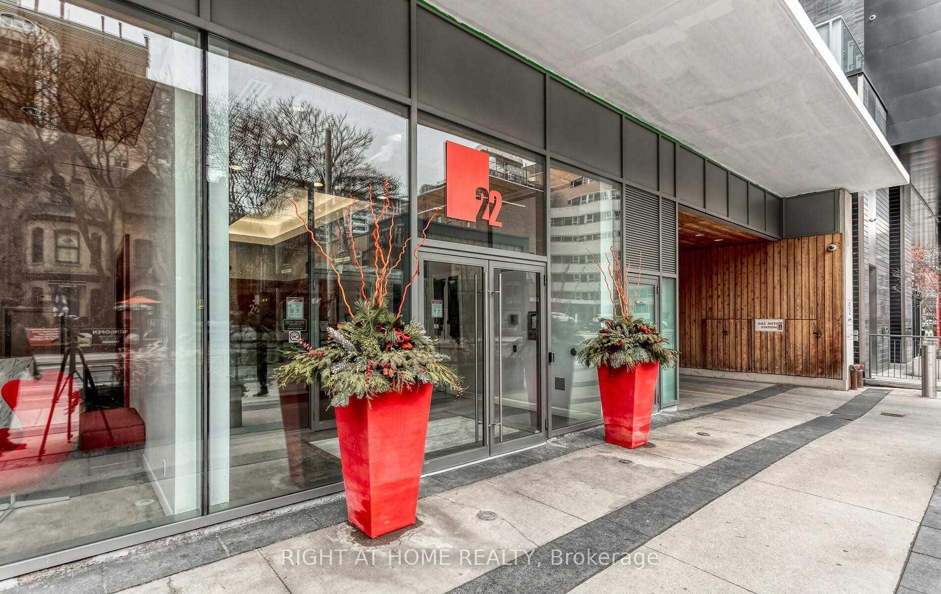 Photo 2 of Unit 502, 22 Wellesley Street E, Toronto, Church-Yonge Corridor — HOMEH
