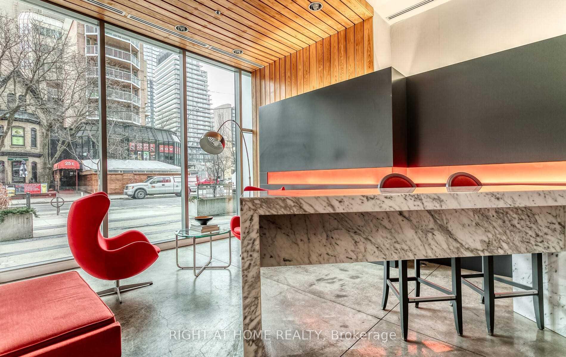 Photo 5 of Unit 502, 22 Wellesley Street E, Toronto, Church-Yonge Corridor — HOMEH