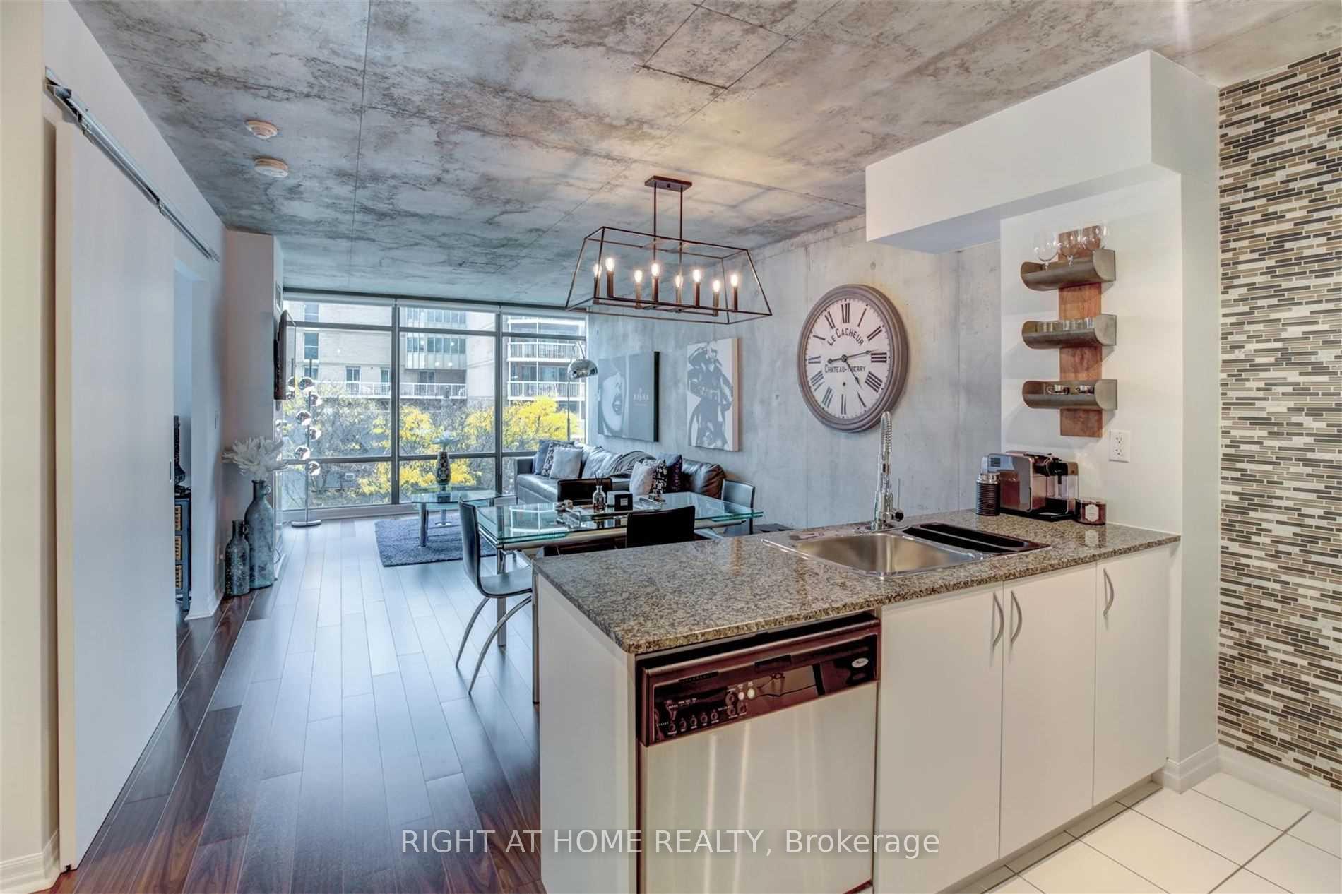Photo 8 of Unit 502, 22 Wellesley Street E, Toronto, Church-Yonge Corridor — HOMEH