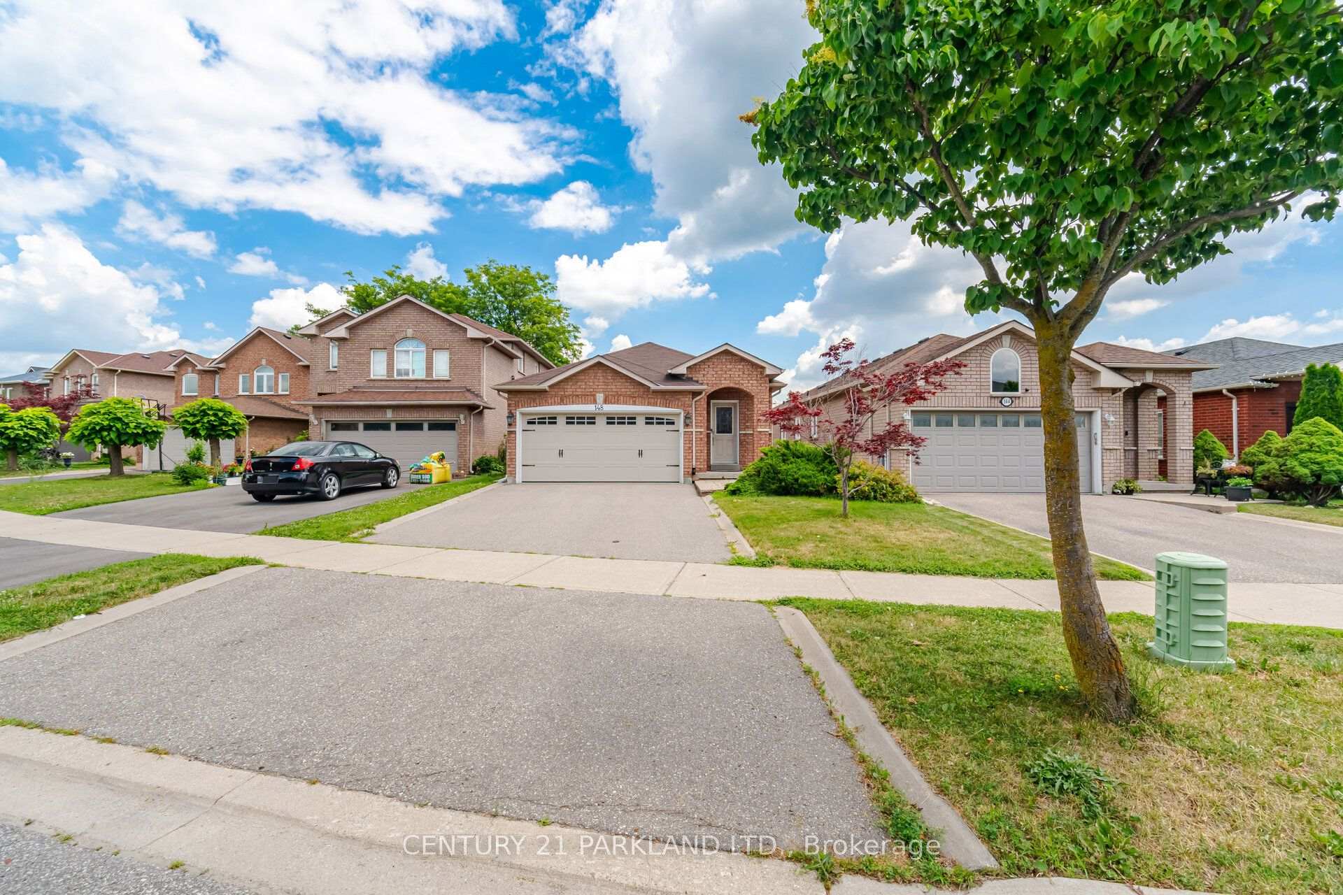 Photo 2 of 148 Solway Avenue, Vaughan, Maple — HOMEH