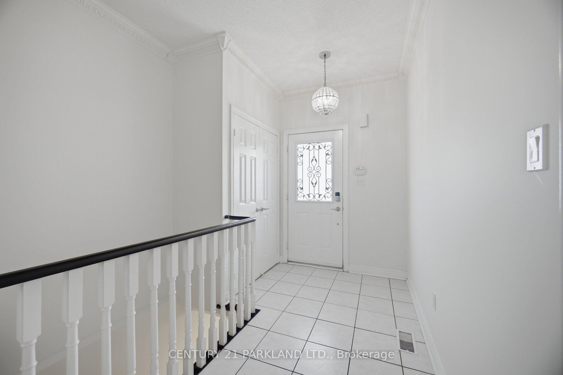 Photo 3 of 148 Solway Avenue, Vaughan, Maple — HOMEH