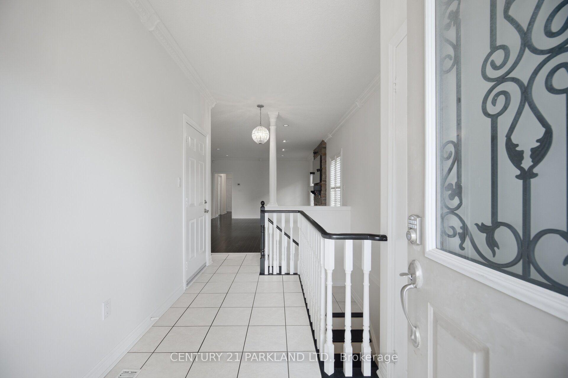 Photo 4 of 148 Solway Avenue, Vaughan, Maple — HOMEH