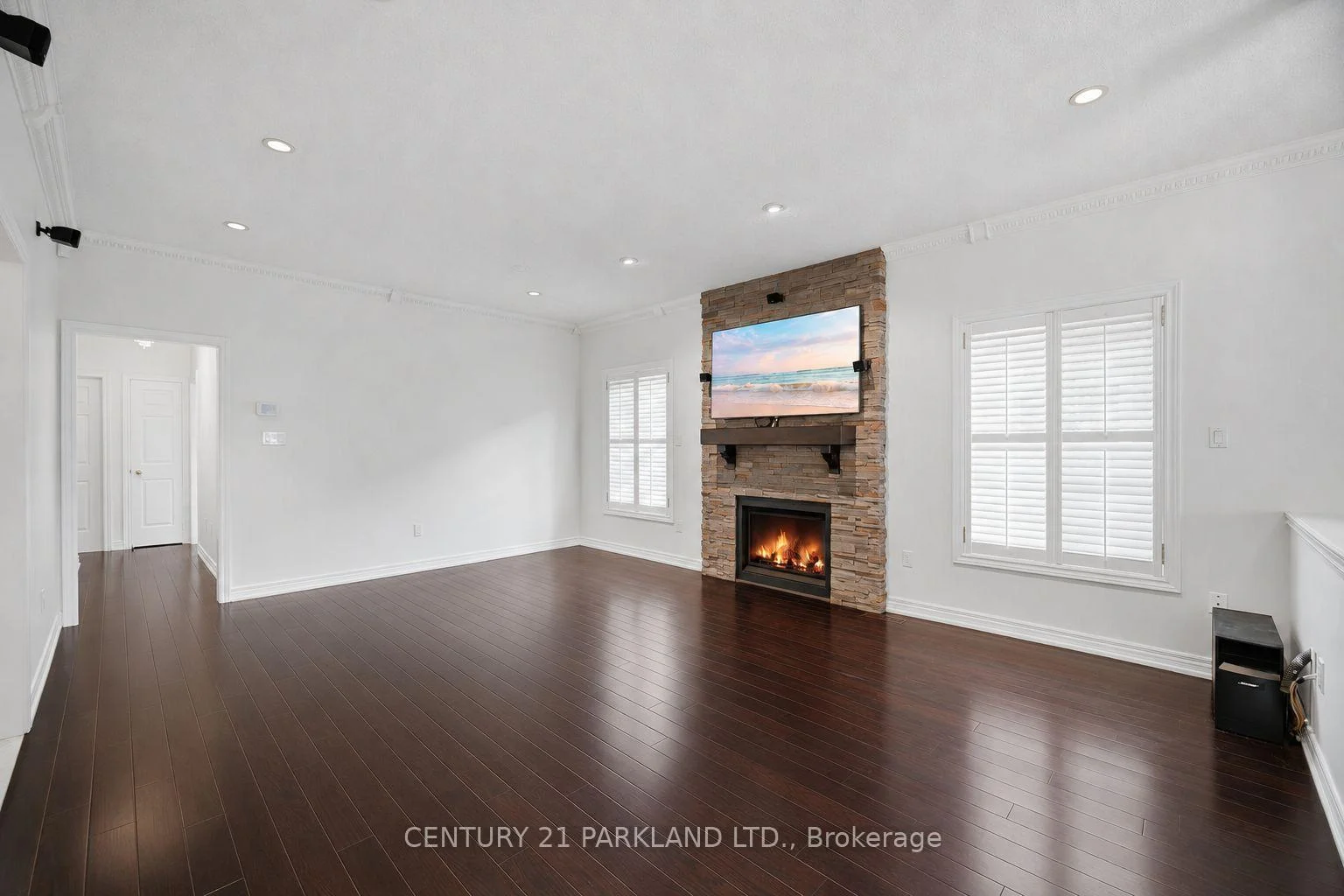 Photo 8 of 148 Solway Avenue, Vaughan, Maple — HOMEH