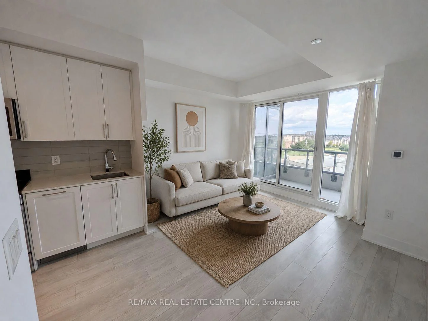 Photo 6 of Unit 417, 2450 Old Bronte Road, Oakville, Westmount — HOMEH