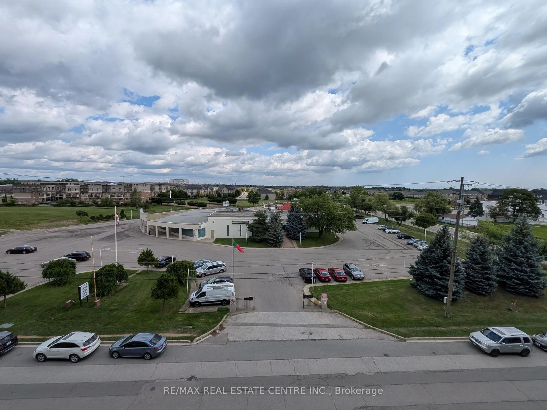 Photo 11 of Unit 417, 2450 Old Bronte Road, Oakville, Westmount — HOMEH