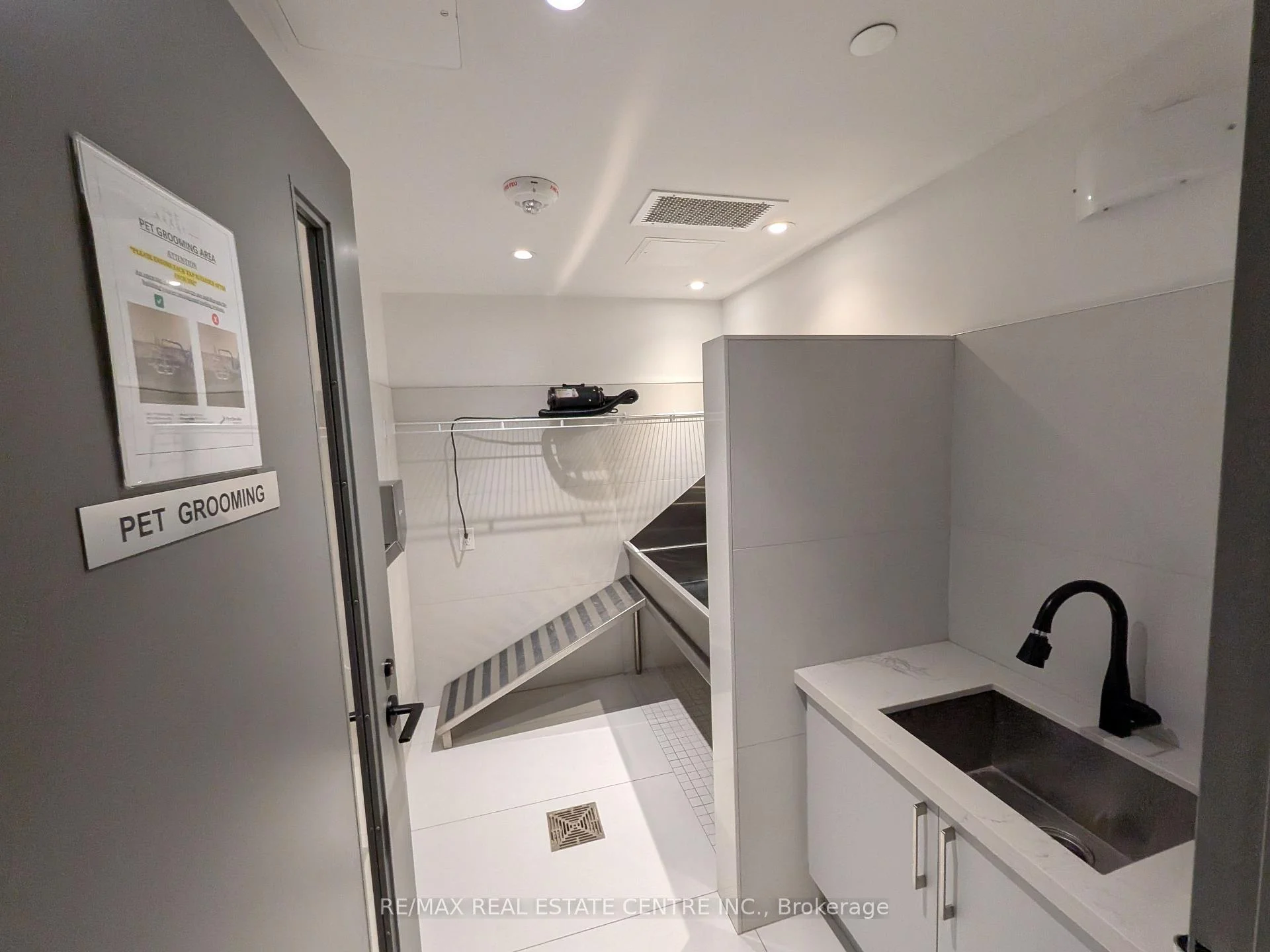 Photo 17 of Unit 417, 2450 Old Bronte Road, Oakville, Westmount — HOMEH