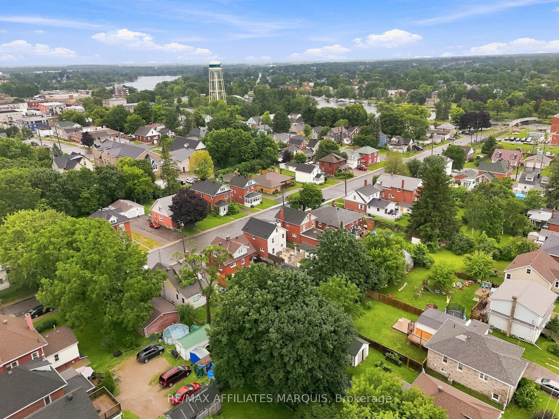Photo 4 of 20 James Street, Smiths Falls, Smiths Falls — HOMEH