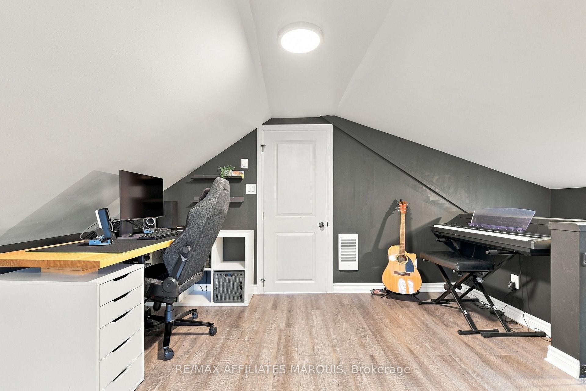 Photo 32 of 20 James Street, Smiths Falls, Smiths Falls — HOMEH