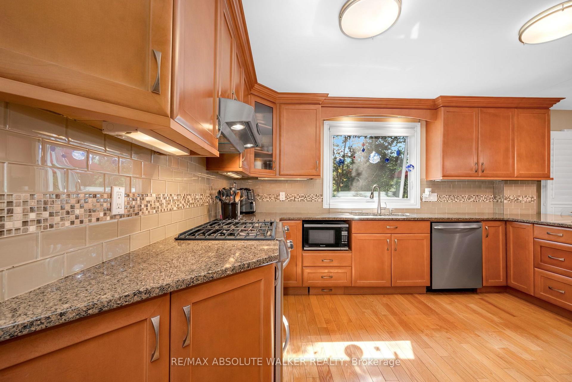 Photo 9 of 53 Northpark Drive, Ottawa, Blackburn Hamlet — HOMEH