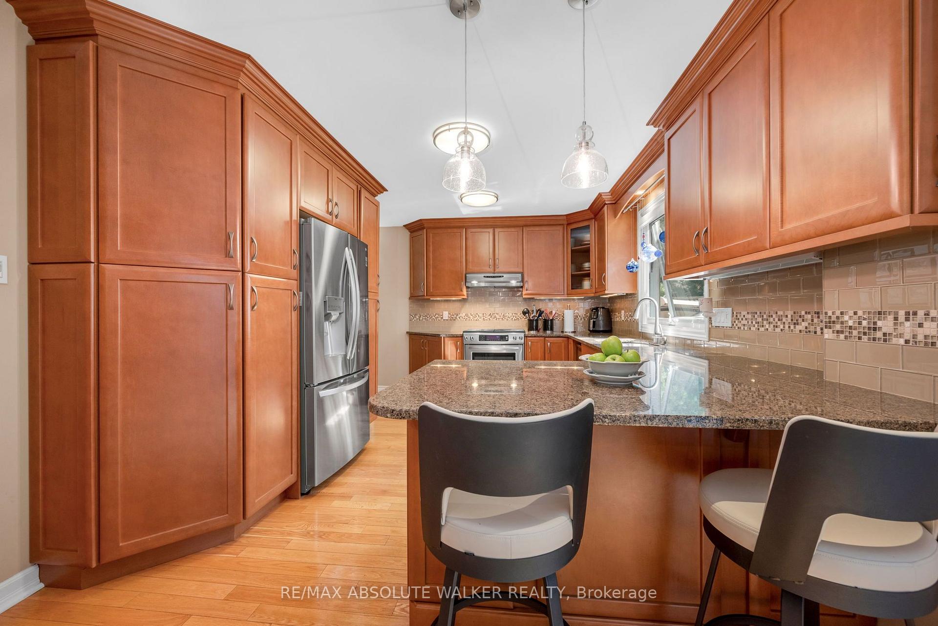 Photo 12 of 53 Northpark Drive, Ottawa, Blackburn Hamlet — HOMEH