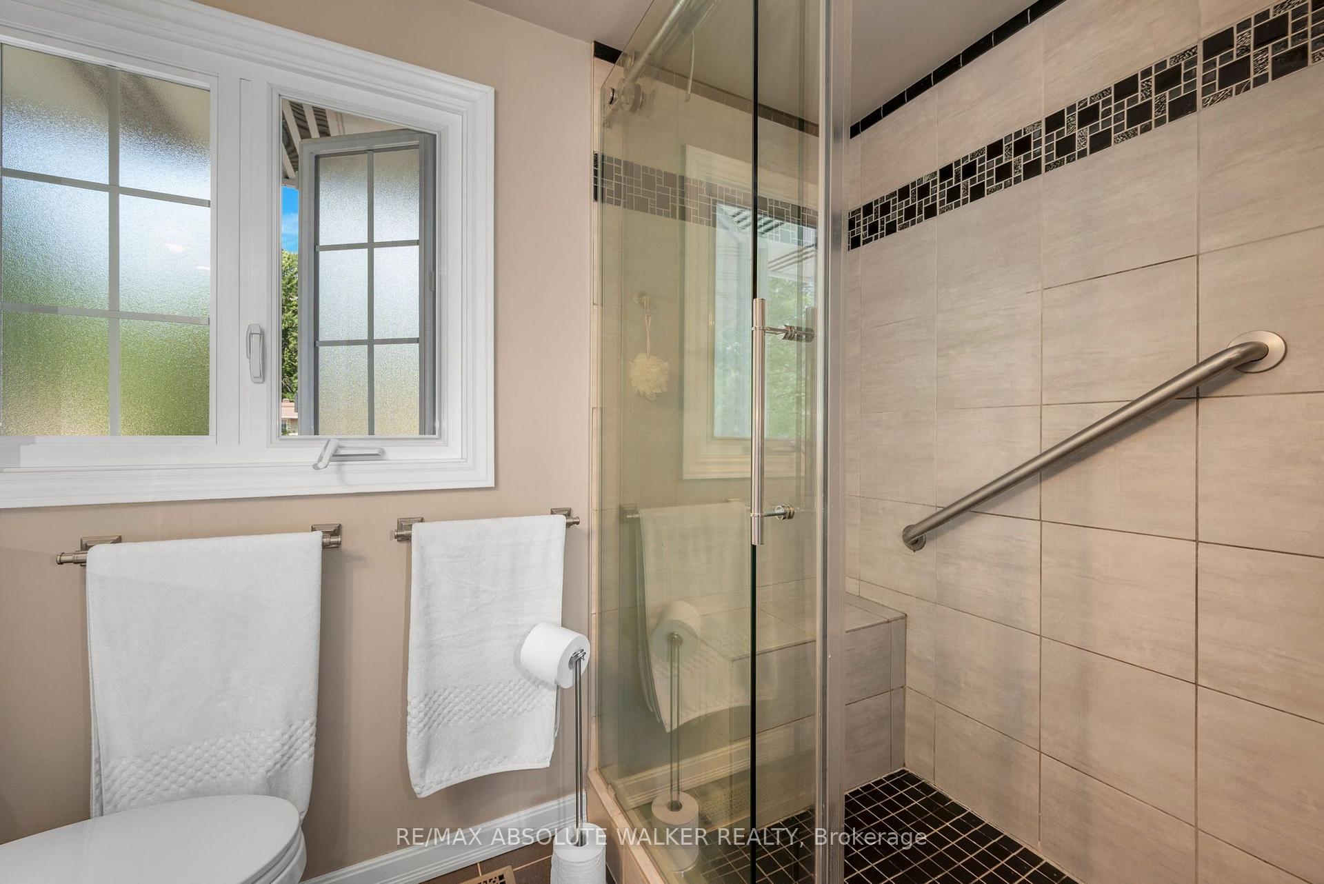 Photo 25 of 53 Northpark Drive, Ottawa, Blackburn Hamlet — HOMEH