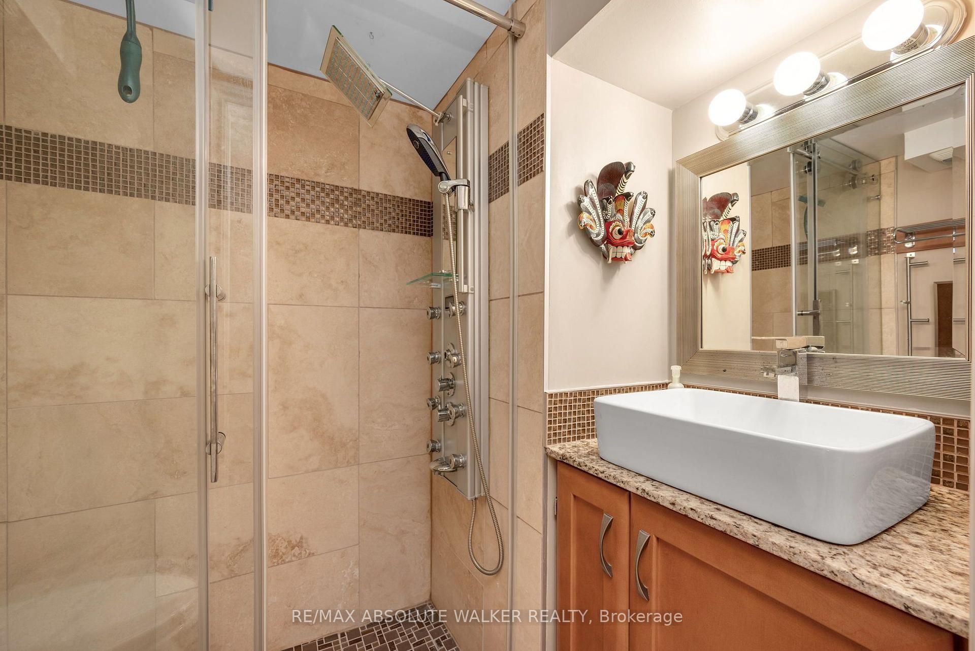 Photo 33 of 53 Northpark Drive, Ottawa, Blackburn Hamlet — HOMEH