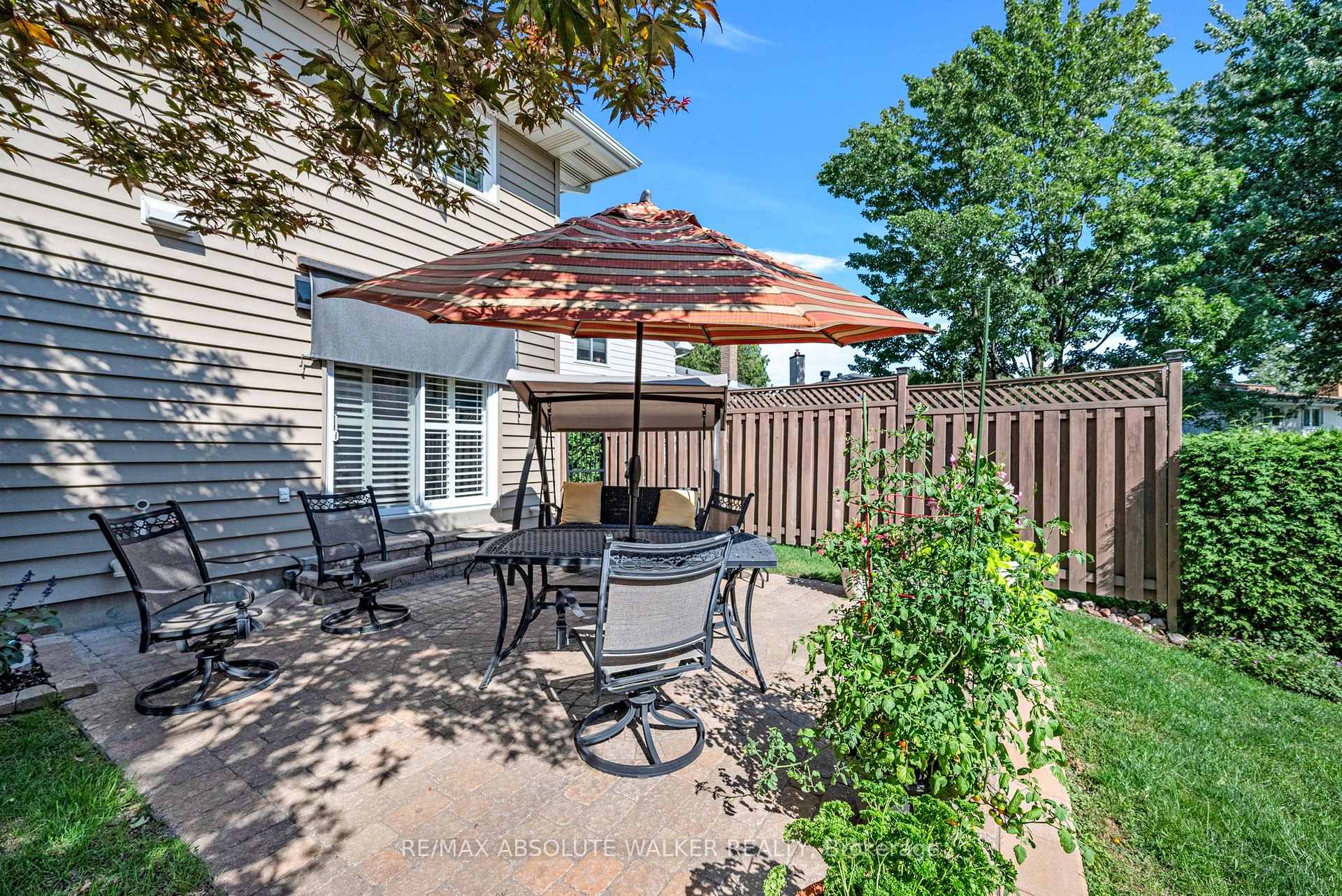 Photo 36 of 53 Northpark Drive, Ottawa, Blackburn Hamlet — HOMEH