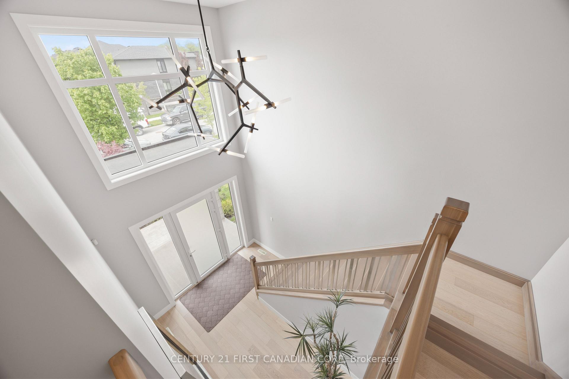 Photo 23 of 2190 Bakervilla Street, London, South V — HOMEH