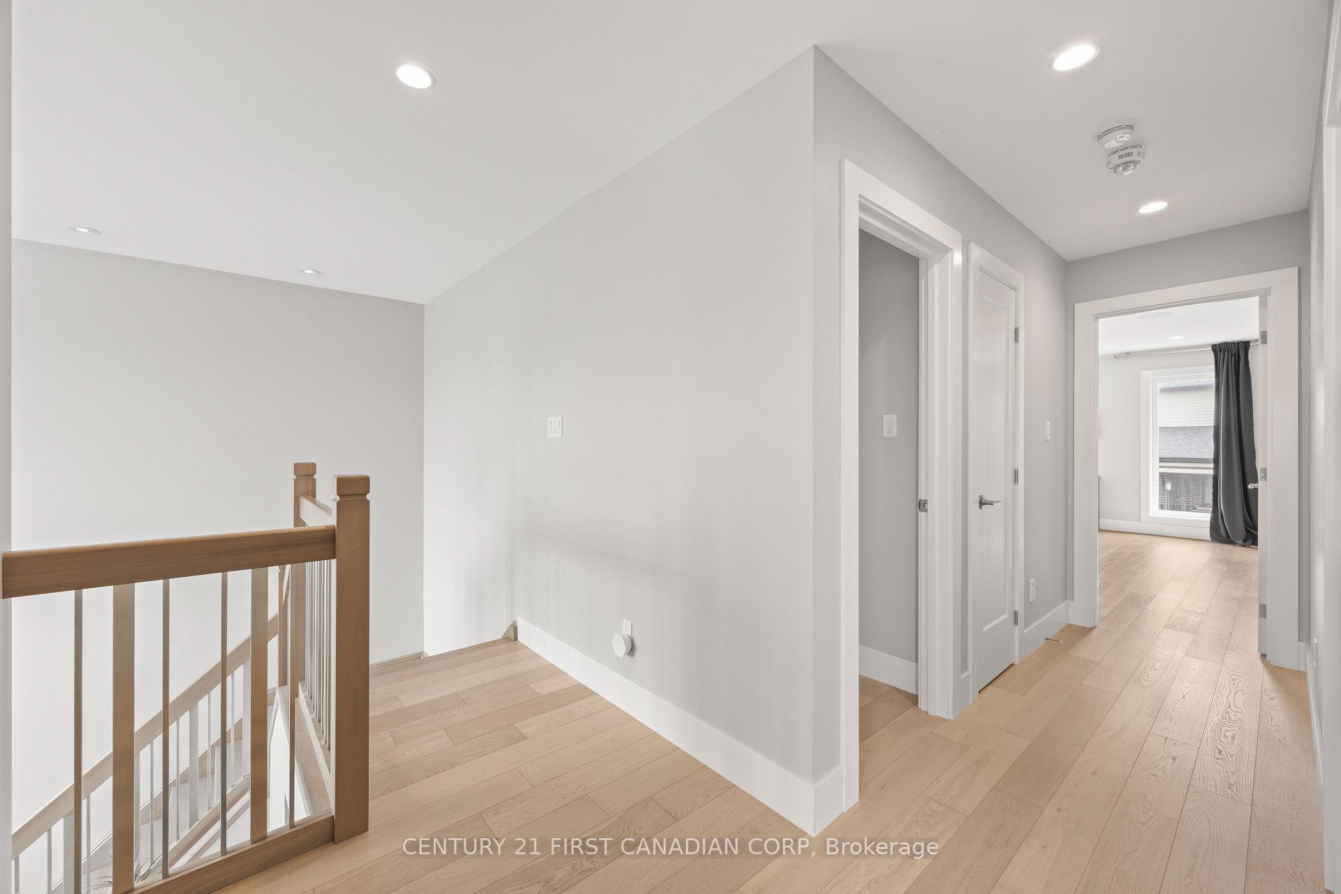 Photo 24 of 2190 Bakervilla Street, London, South V — HOMEH