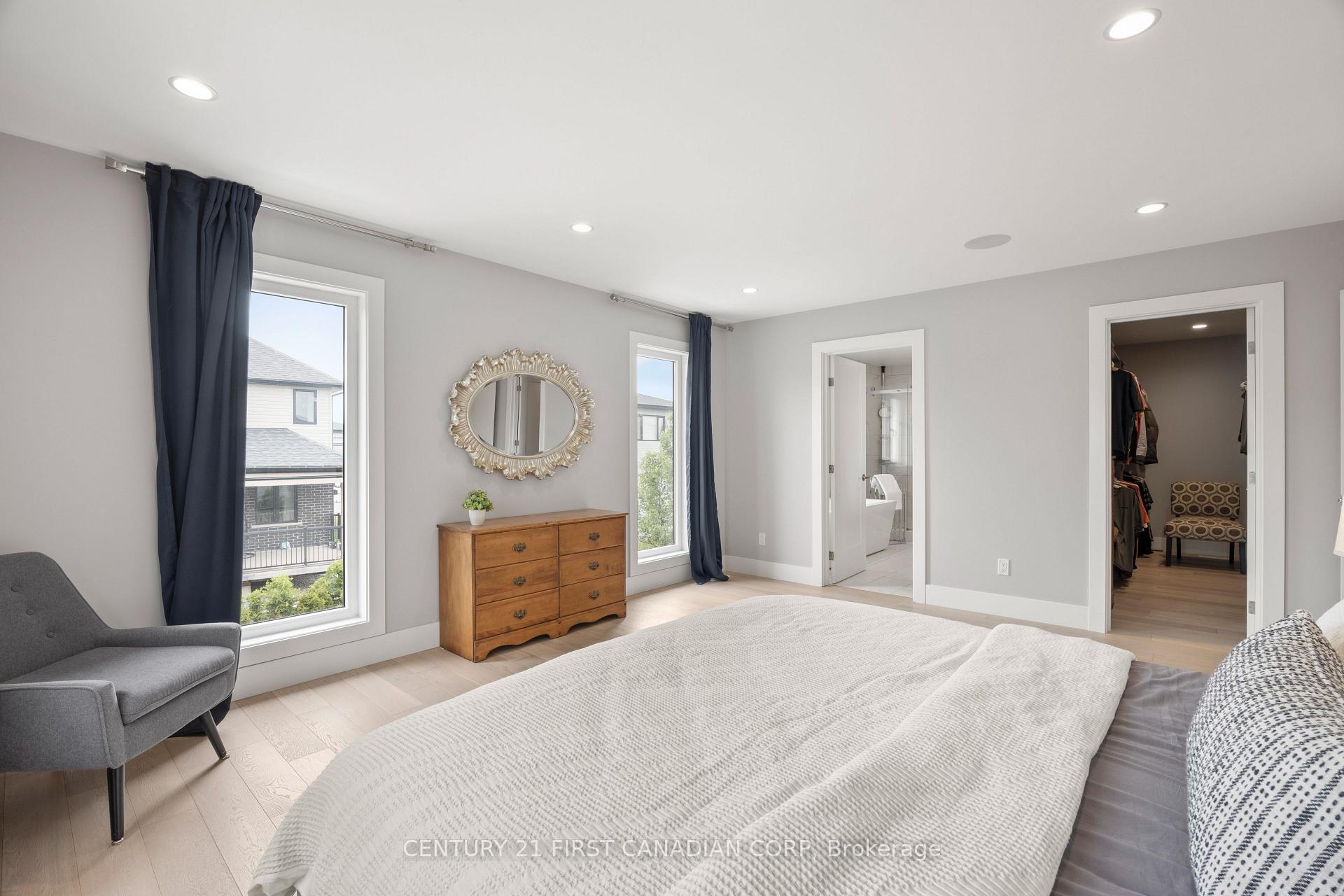 Photo 27 of 2190 Bakervilla Street, London, South V — HOMEH