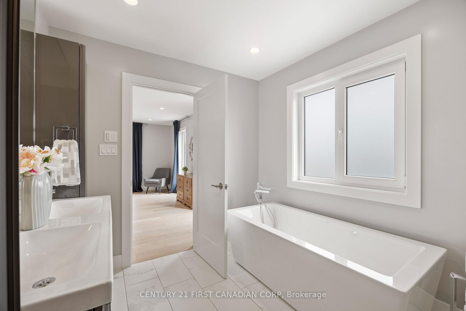 Photo 30 of 2190 Bakervilla Street, London, South V — HOMEH