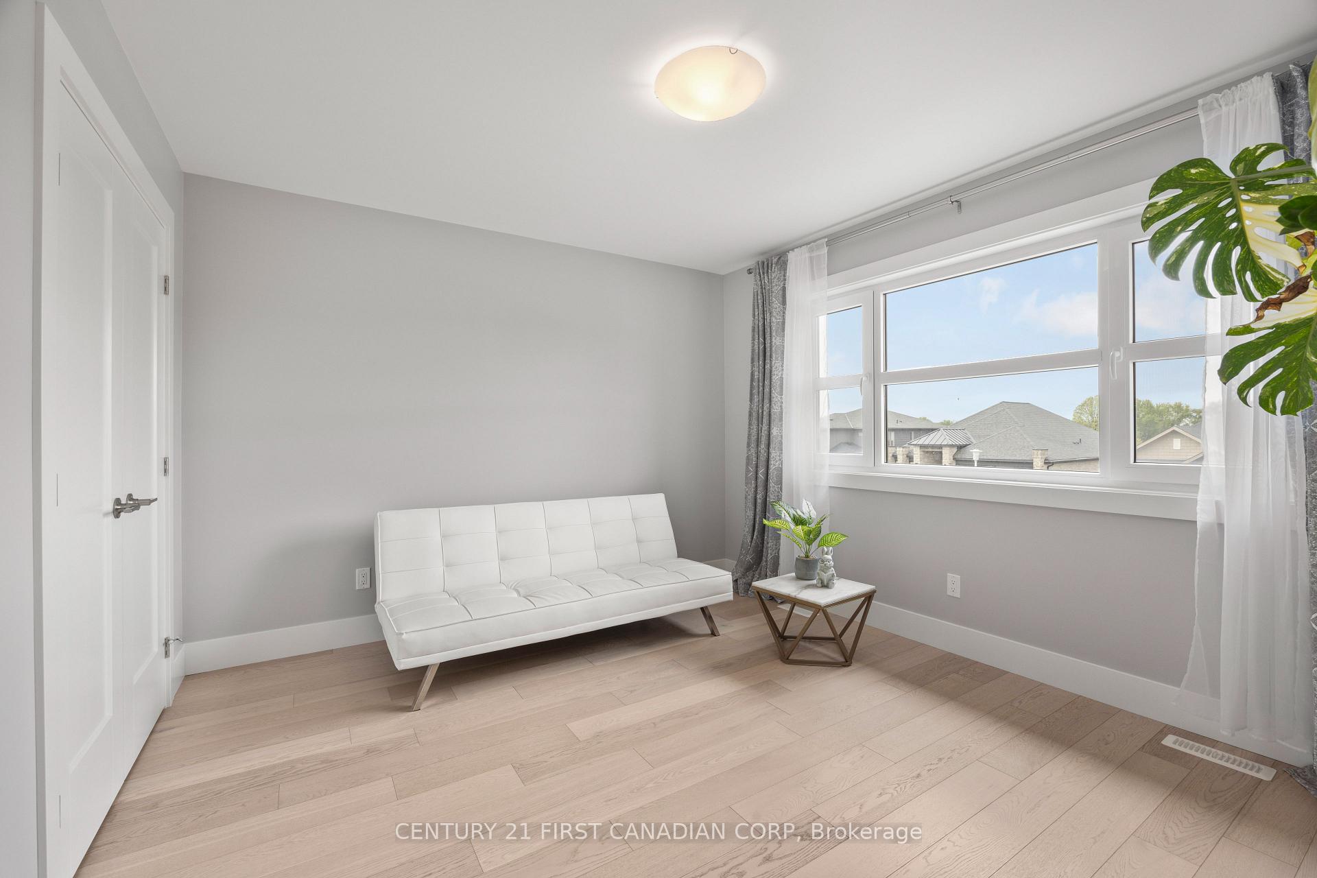 Photo 33 of 2190 Bakervilla Street, London, South V — HOMEH