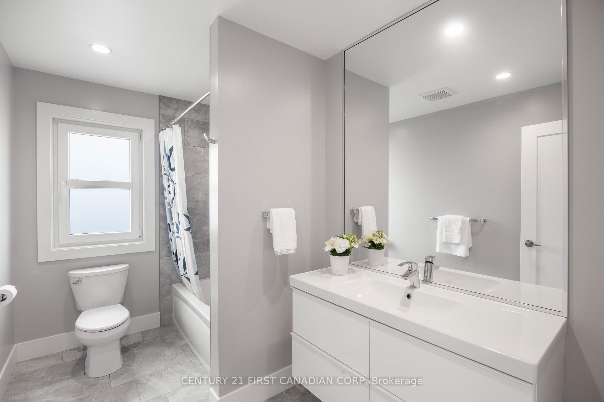 Photo 36 of 2190 Bakervilla Street, London, South V — HOMEH