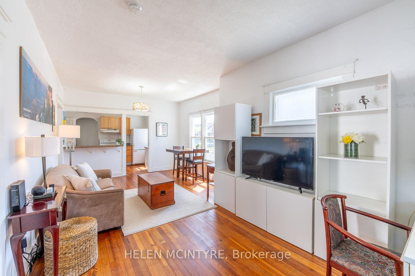 Photo 3 of 5012 Morrison Street, Niagara Falls, Cherrywood — HOMEH