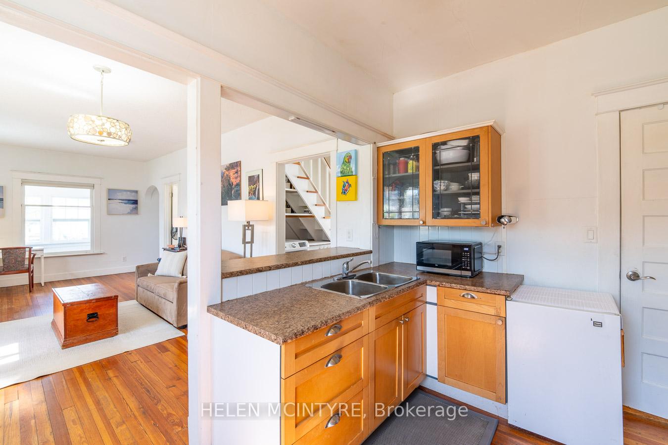 Photo 4 of 5012 Morrison Street, Niagara Falls, Cherrywood — HOMEH