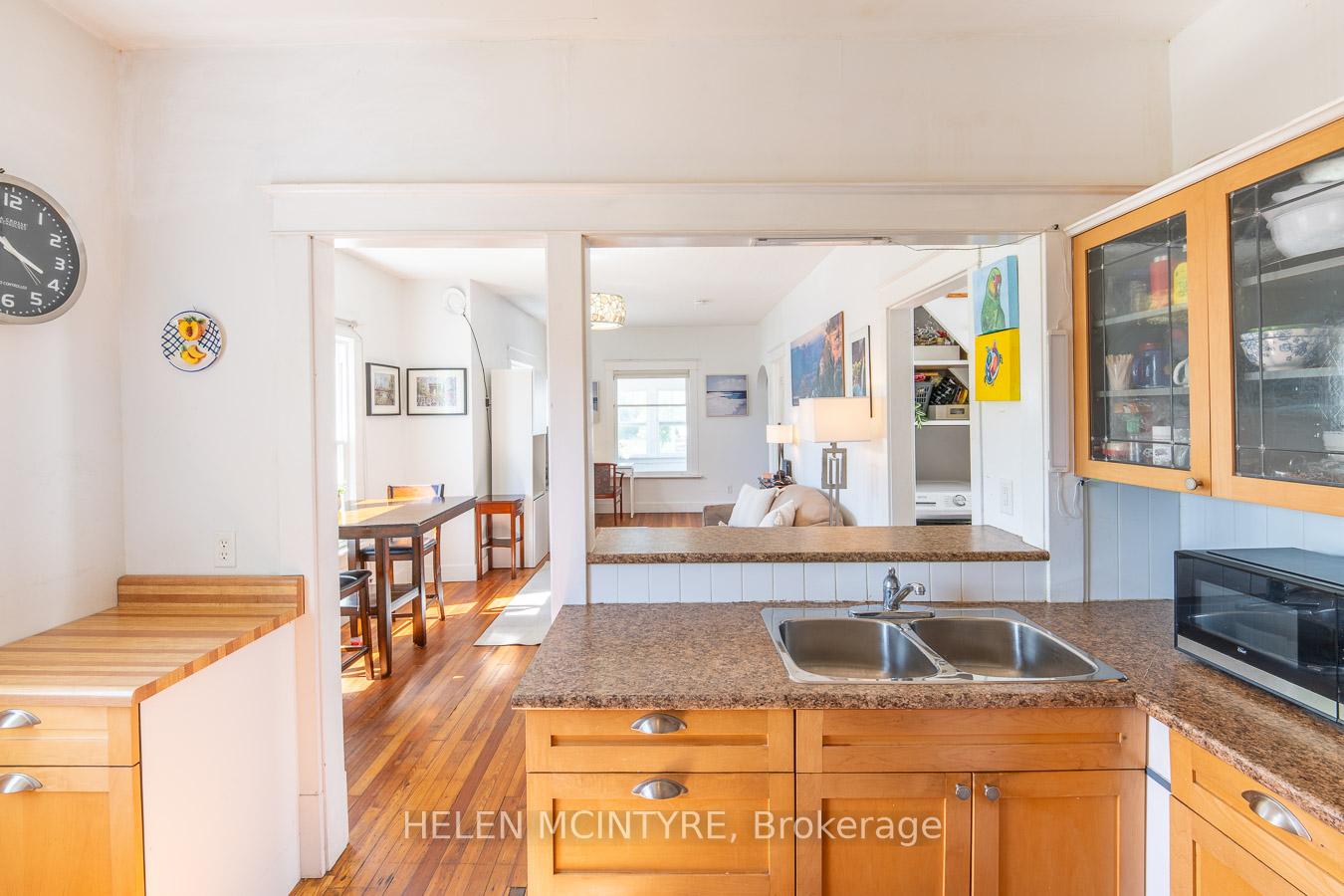 Photo 5 of 5012 Morrison Street, Niagara Falls, Cherrywood — HOMEH