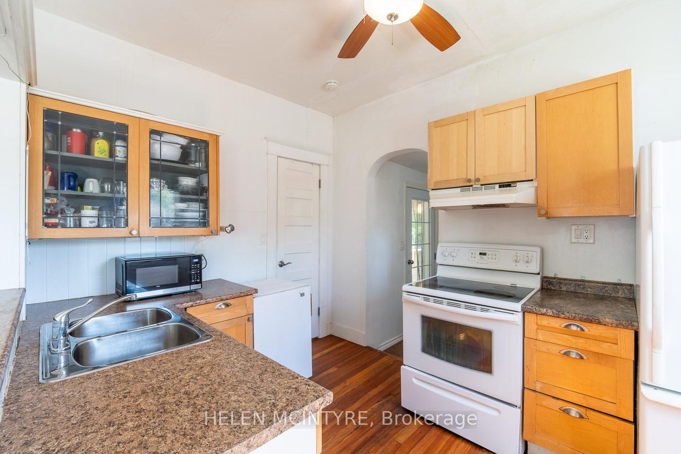 Photo 8 of 5012 Morrison Street, Niagara Falls, Cherrywood — HOMEH