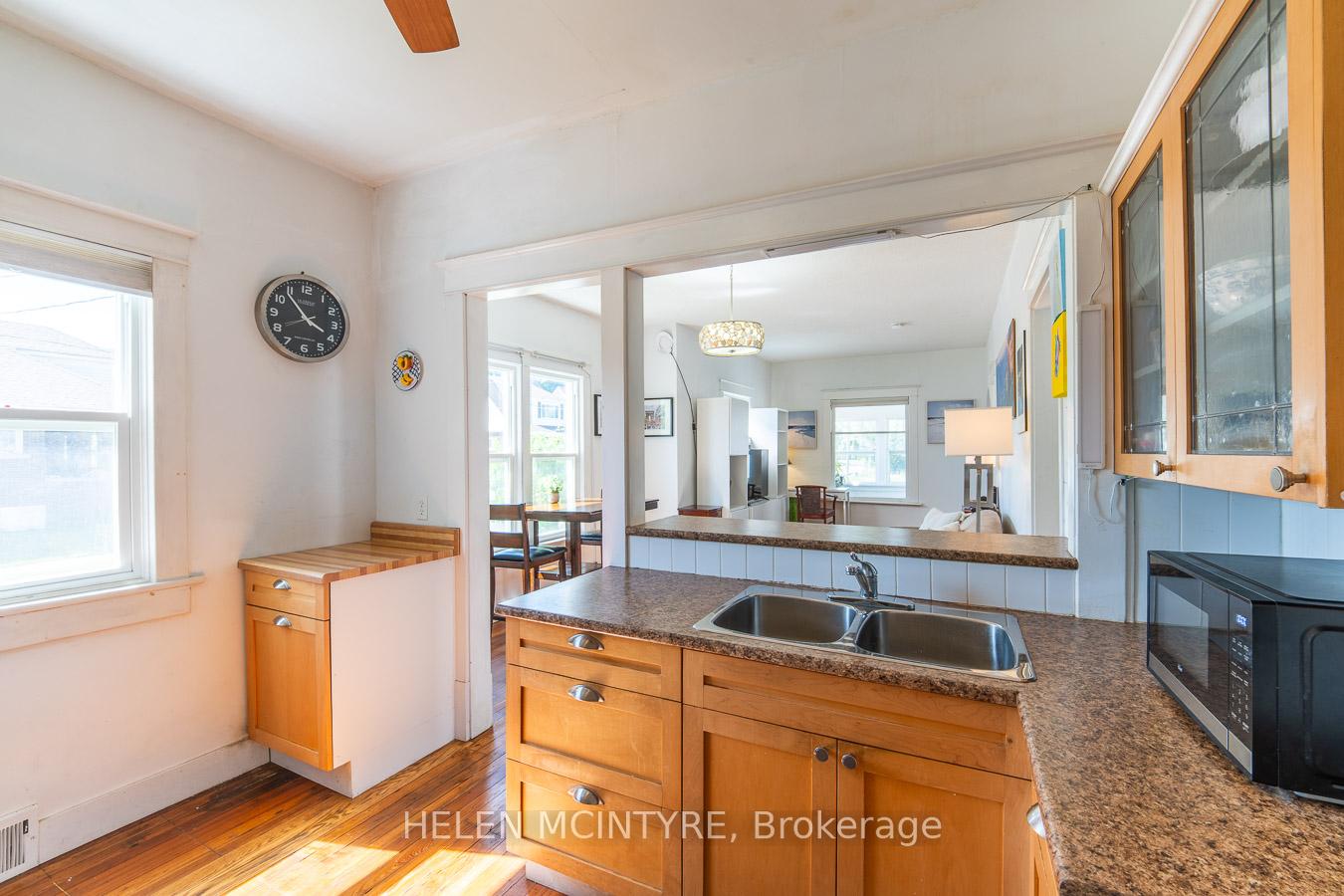 Photo 11 of 5012 Morrison Street, Niagara Falls, Cherrywood — HOMEH