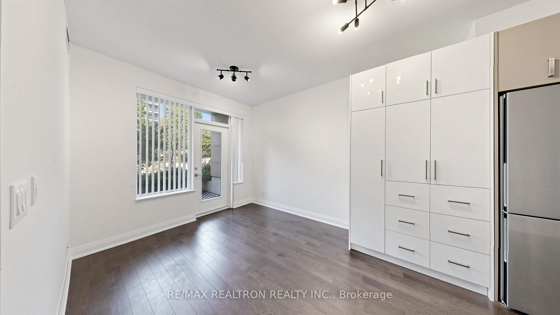 Photo 11 of Unit 102, 18 Uptown Drive, Markham, Unionville — HOMEH