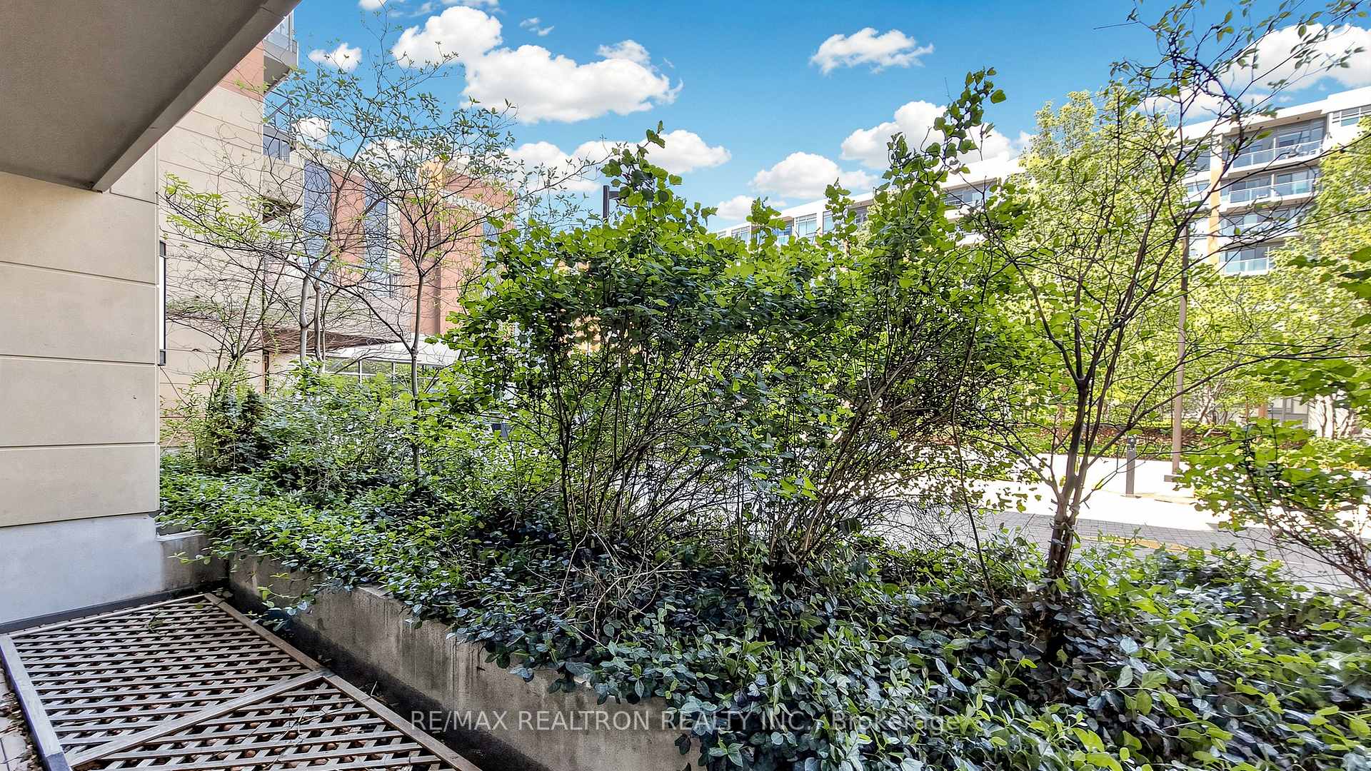 Photo 35 of Unit 102, 18 Uptown Drive, Markham, Unionville — HOMEH