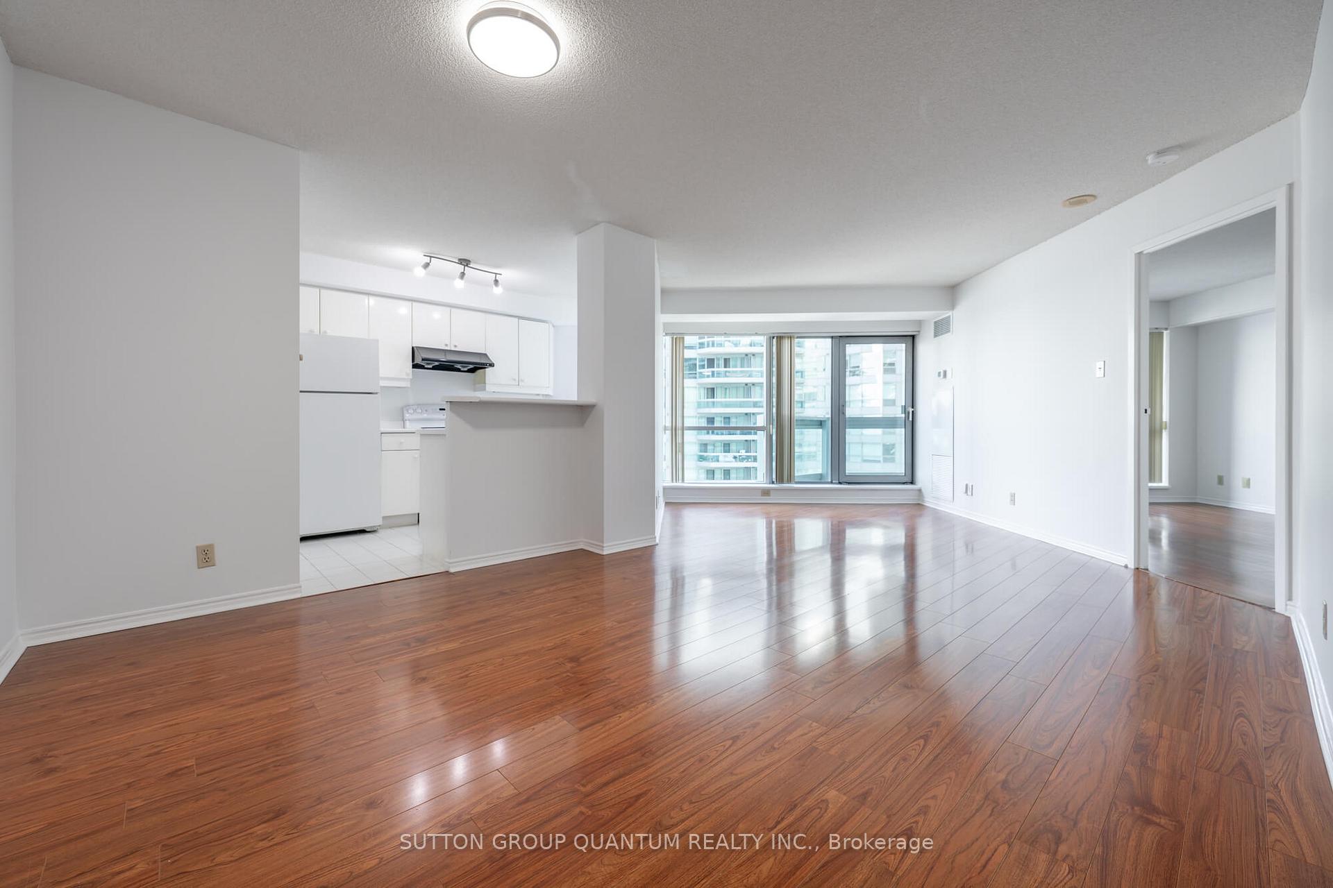 Photo 4 of Unit 2113, 10 Yonge Street, Toronto, Waterfront Communities — HOMEH