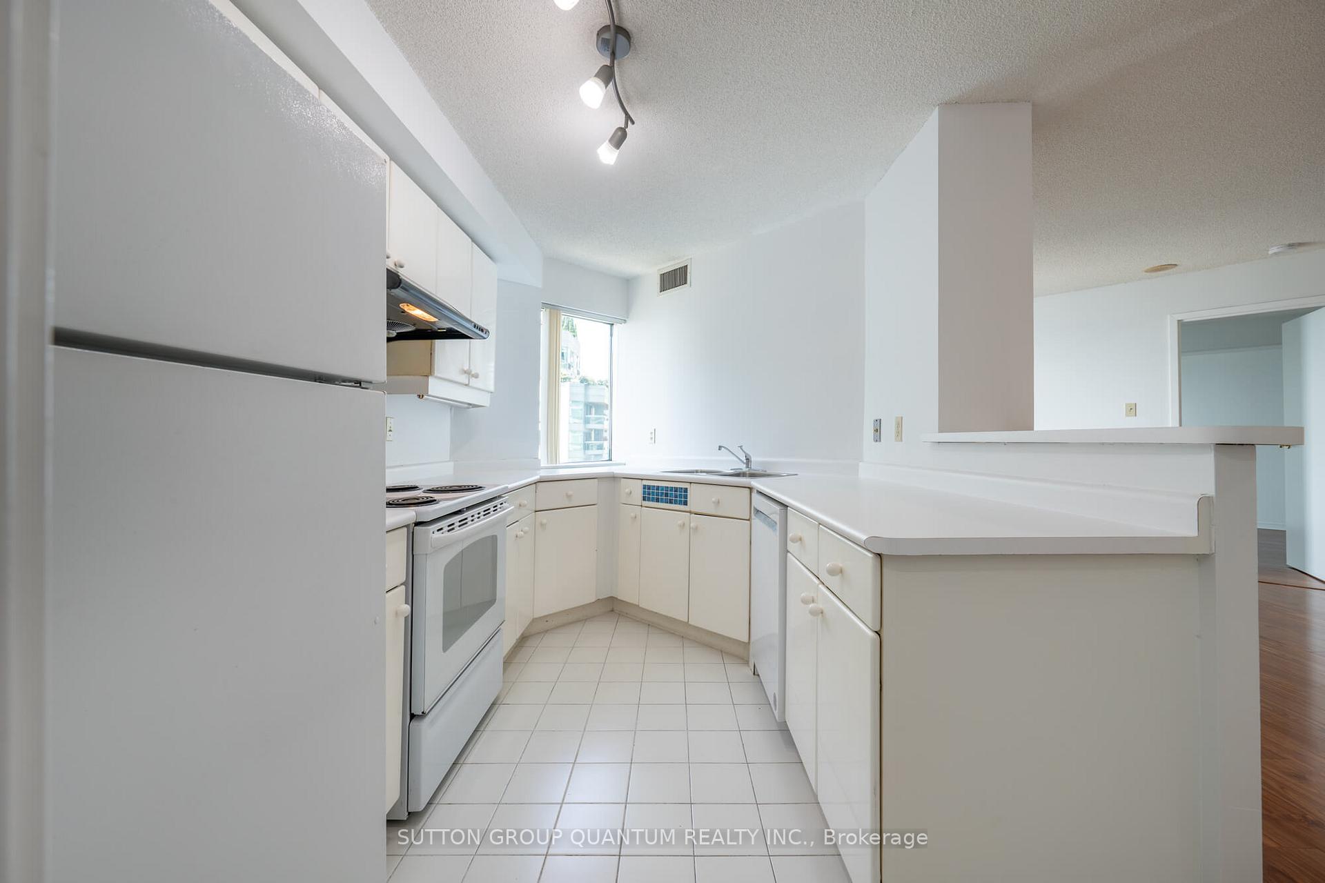 Photo 8 of Unit 2113, 10 Yonge Street, Toronto, Waterfront Communities — HOMEH