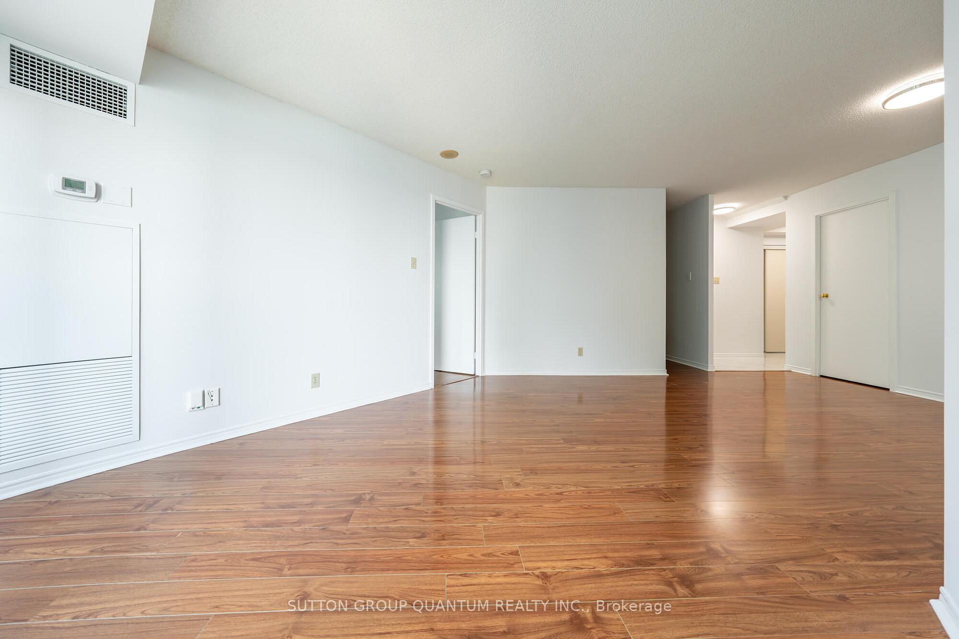 Photo 10 of Unit 2113, 10 Yonge Street, Toronto, Waterfront Communities — HOMEH