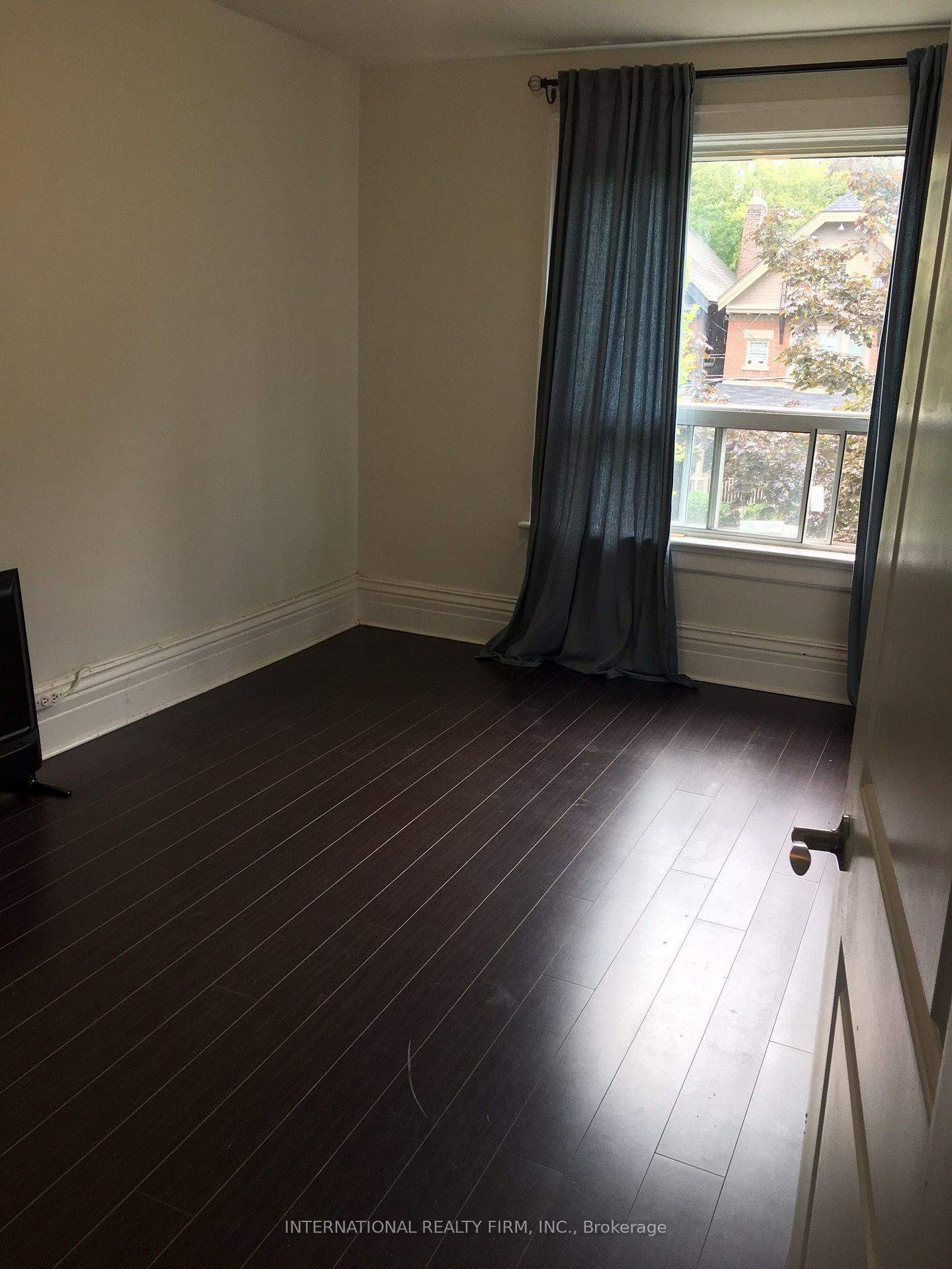 Photo 13 of 201 Madison Avenue, Toronto, The Annex — HOMEH