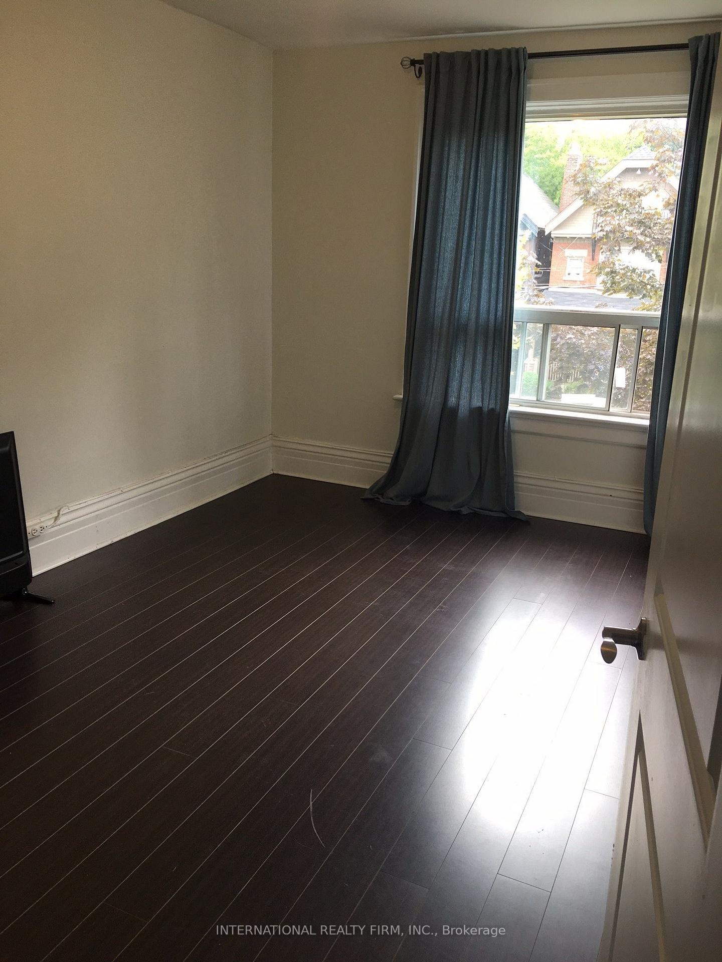 Photo 15 of 201 Madison Avenue, Toronto, The Annex — HOMEH