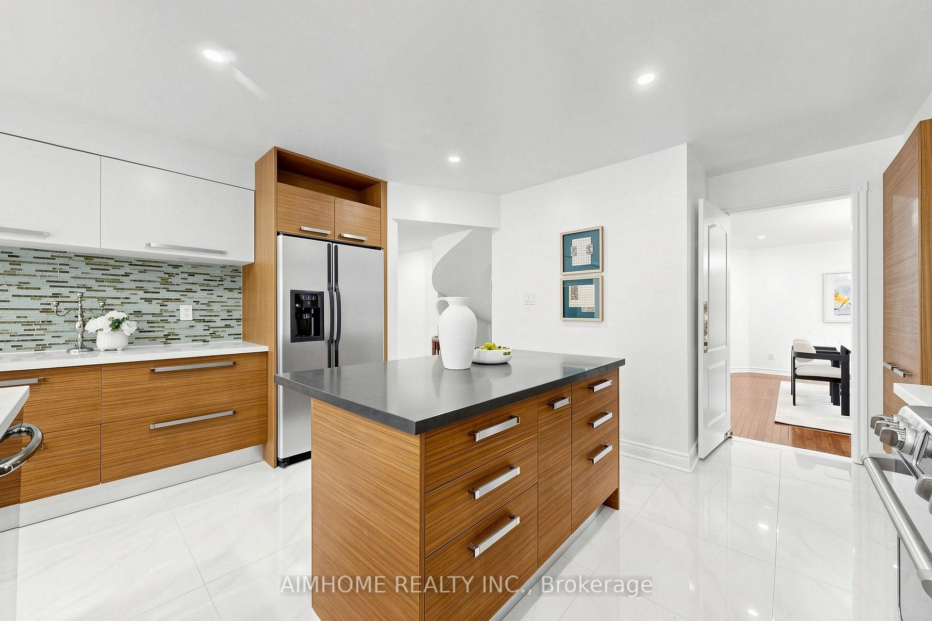Photo 13 of 27 Melchior Crescent, Markham, Buttonville — HOMEH